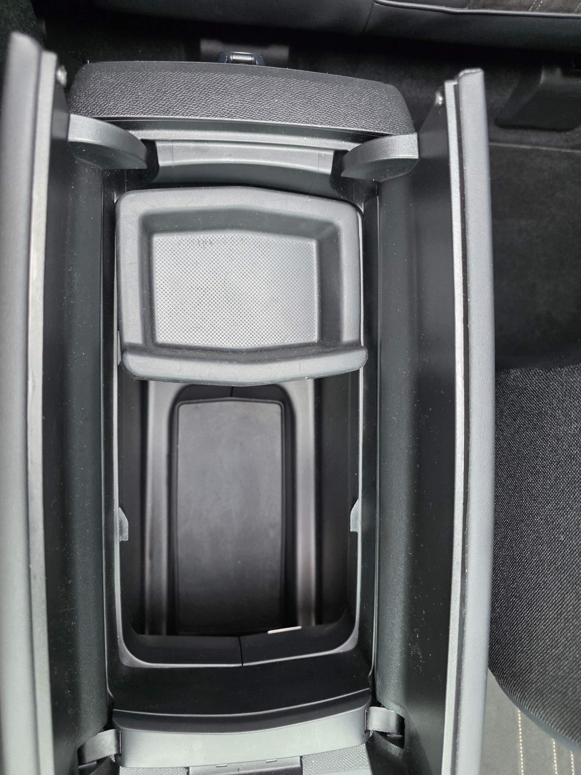 2023 PEUGEOT 3008 2023 PEUGEOT 3008