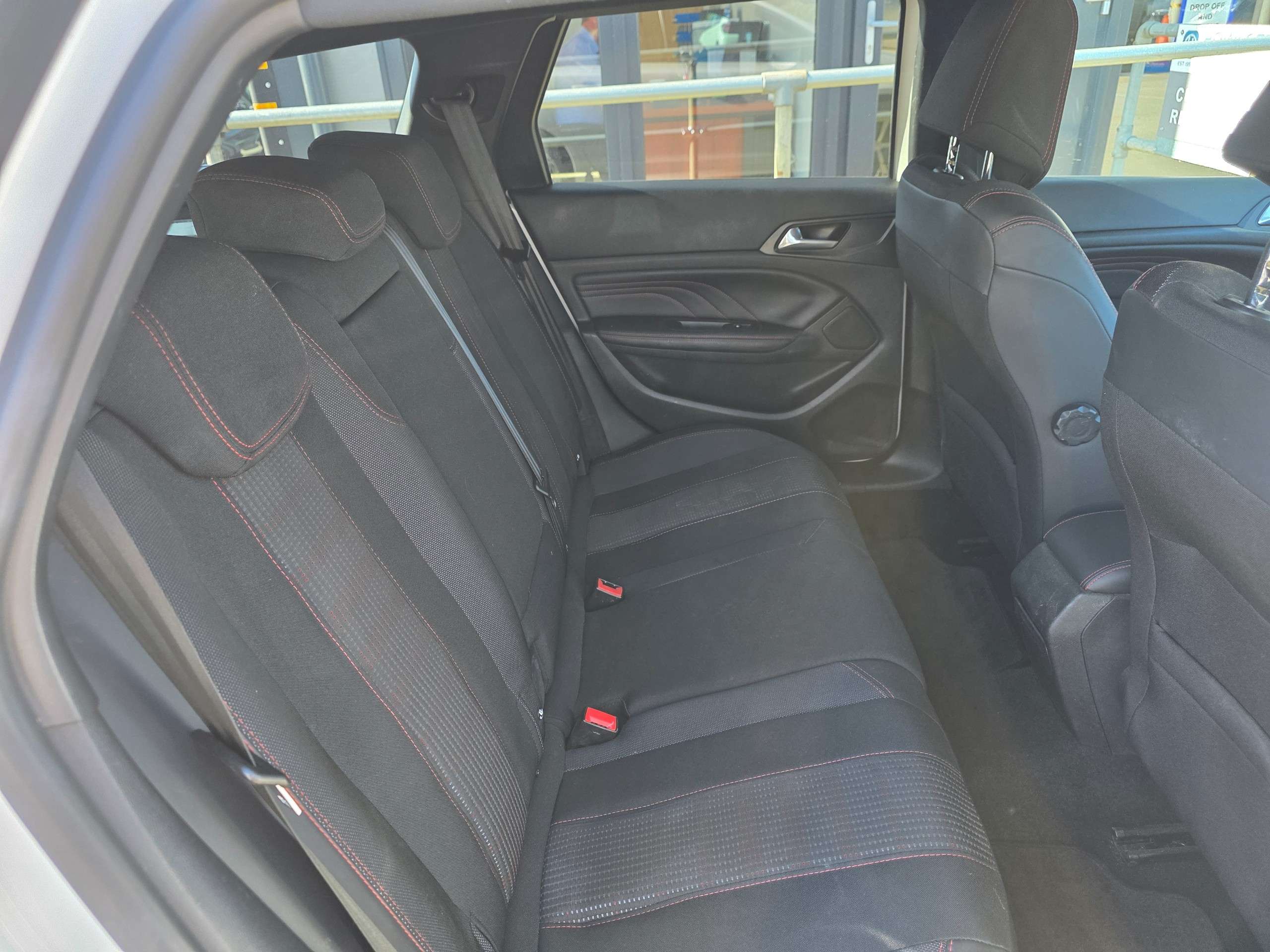 2016 PEUGEOT 308 2016 PEUGEOT 308