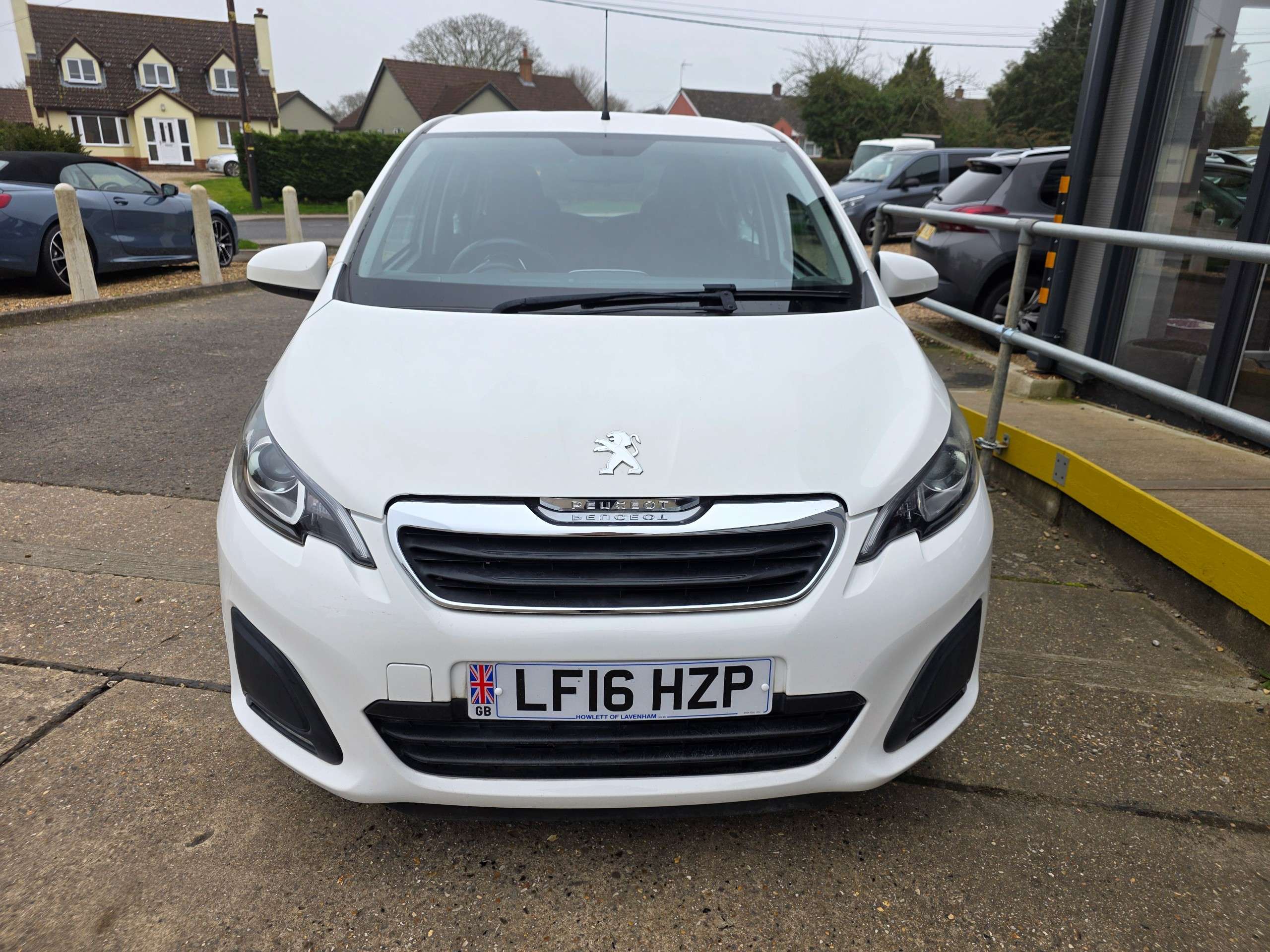 A 2016 PEUGEOT 108 1.0 Active Hatchback 5dr Petrol 2 Tronic Euro 6 (68 ps) A 2016 PEUGEOT 108 1.0 Active Hatchback 5dr Petrol 2 Tronic Euro 6 (68 ps)