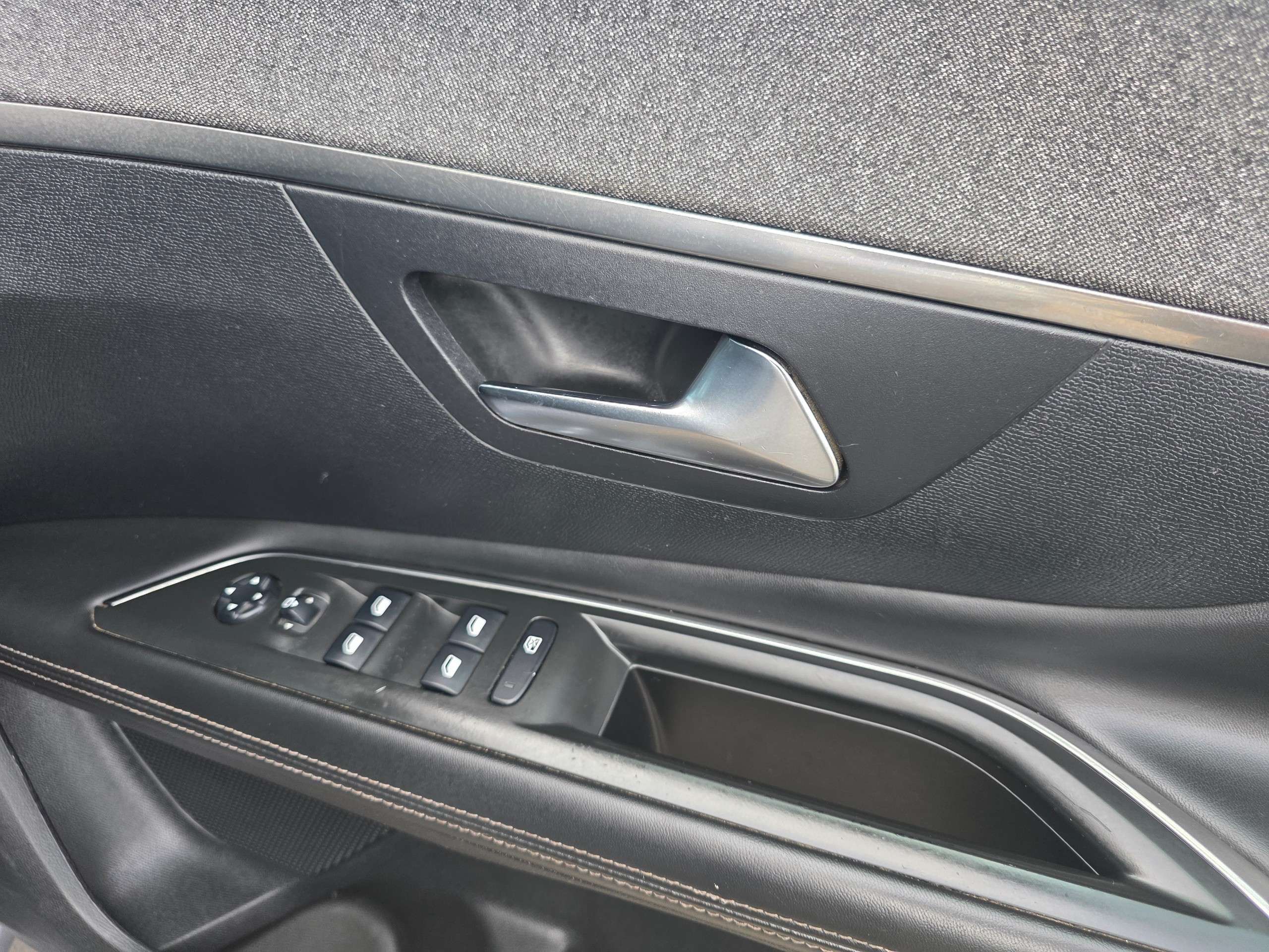 2018 PEUGEOT 3008 2018 PEUGEOT 3008