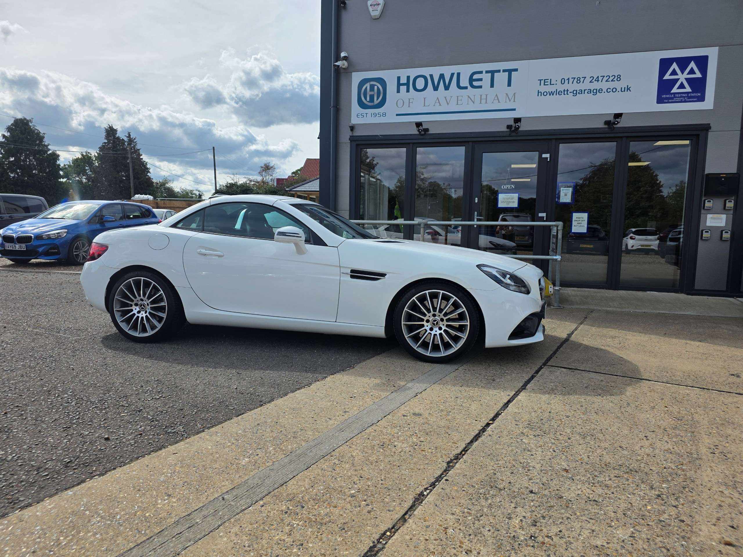 A 2017 MERCEDES-BENZ SLC 2.1 SLC250d AMG Line Convertible 2dr Diesel G-Tronic Euro 6 (s/s) (204 ps) A 2017 MERCEDES-BENZ SLC 2.1 SLC250d AMG Line Convertible 2dr Diesel G-Tronic Euro 6 (s/s) (204 ps)