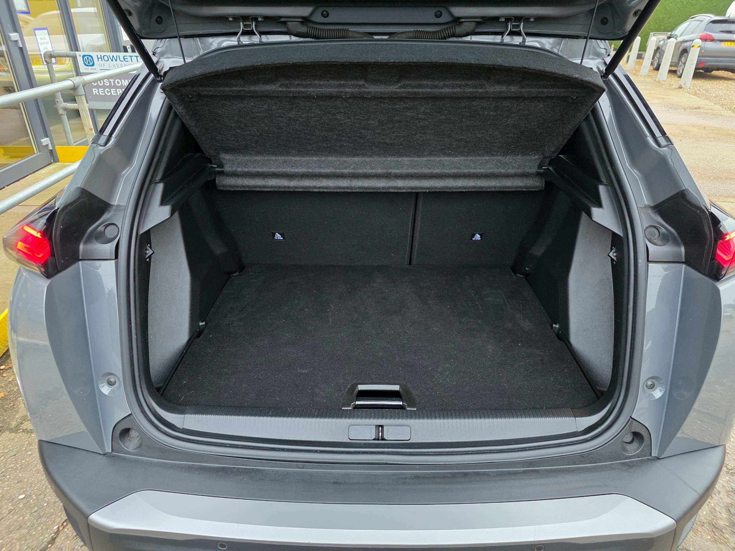 2023 PEUGEOT 2008 2023 PEUGEOT 2008