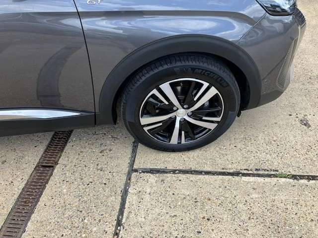 2022 PEUGEOT 3008 2022 PEUGEOT 3008