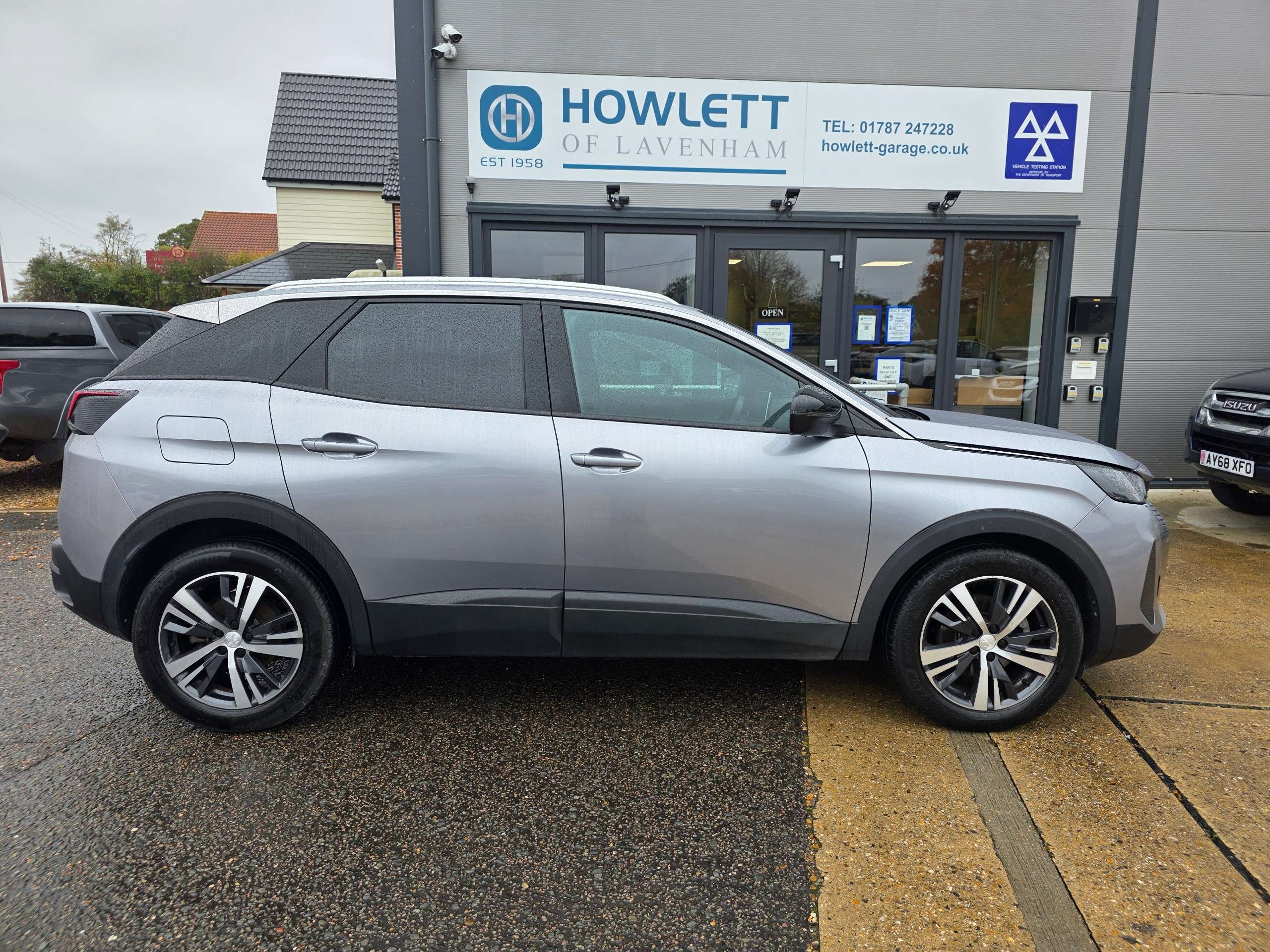 2023 PEUGEOT 3008 2023 PEUGEOT 3008