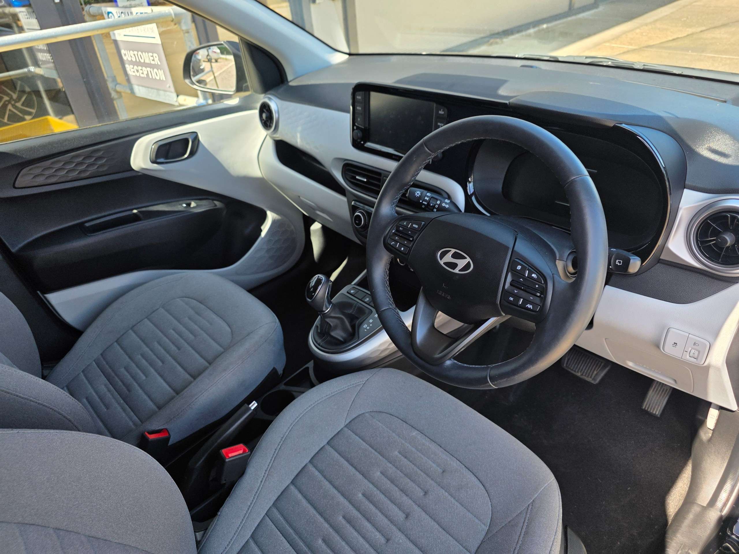 2024 HYUNDAI I10 2024 HYUNDAI I10