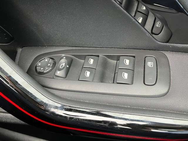 2019 PEUGEOT 2008 2019 PEUGEOT 2008