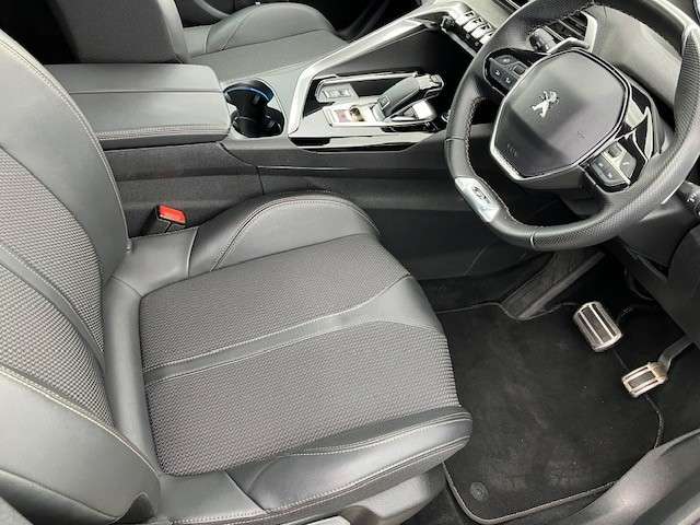 2022 PEUGEOT 3008 2022 PEUGEOT 3008