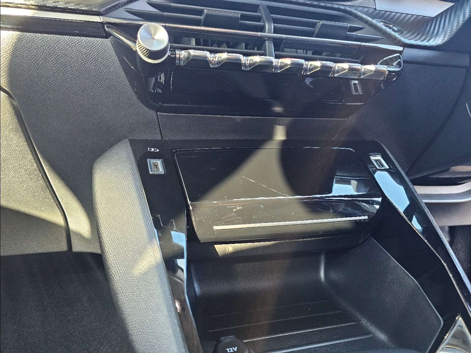 2020 PEUGEOT 2008 2020 PEUGEOT 2008