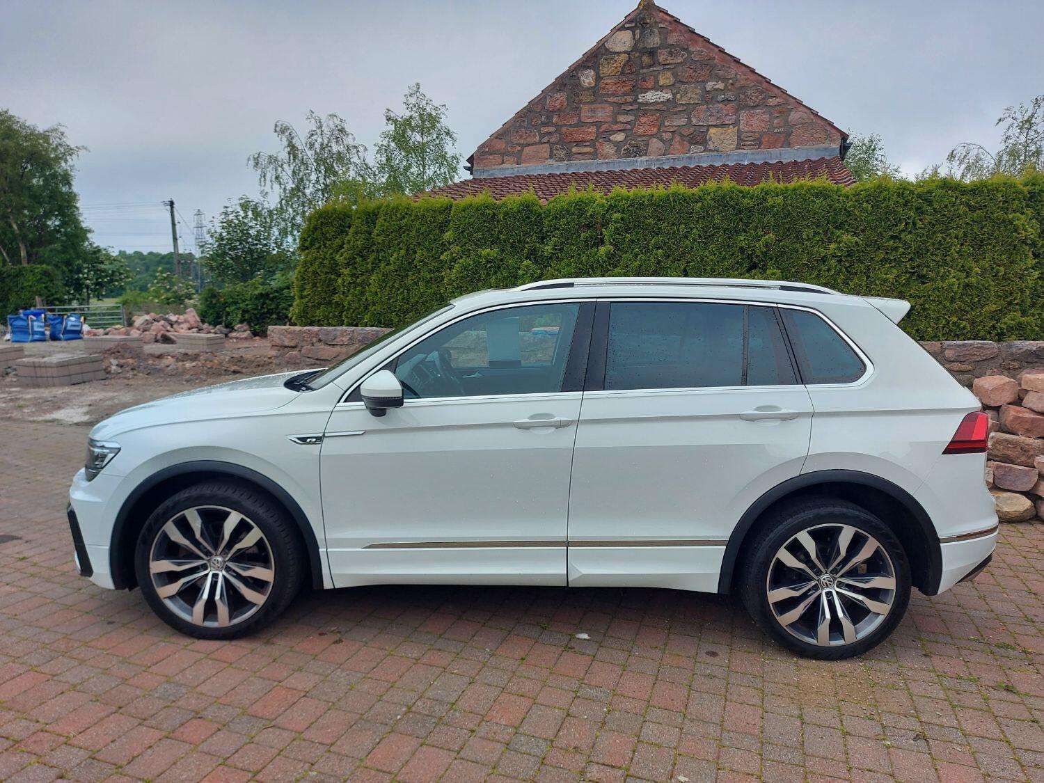 2017 VOLKSWAGEN TIGUAN 2017 VOLKSWAGEN TIGUAN