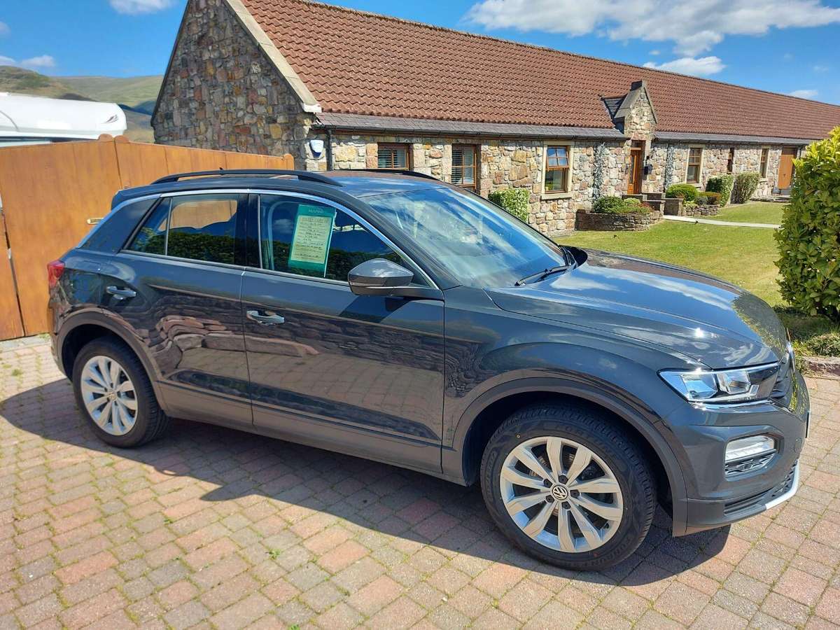 Check out this Volkswagen T-roc 2020 Petrol Manual