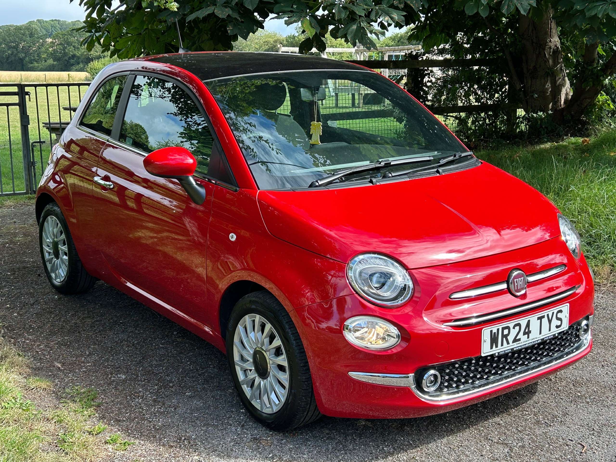 A 2024 FIAT 500 1.0 MHEV Hatchback 3dr Petrol Manual Euro 6 (s/s) (70 bhp) A 2024 FIAT 500 1.0 MHEV Hatchback 3dr Petrol Manual Euro 6 (s/s) (70 bhp)