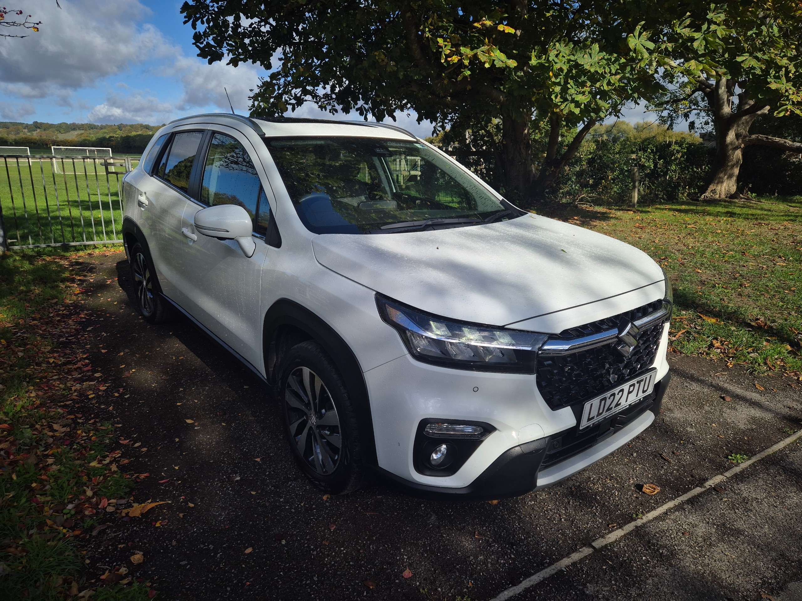 A 2022 SUZUKI SX4 1.4 Boosterjet MHEV Ultra SUV 5dr Petrol Hybrid Auto ALLGRIP Euro 6 (s/s) (129 ps) A 2022 SUZUKI SX4 1.4 Boosterjet MHEV Ultra SUV 5dr Petrol Hybrid Auto ALLGRIP Euro 6 (s/s) (129 ps)