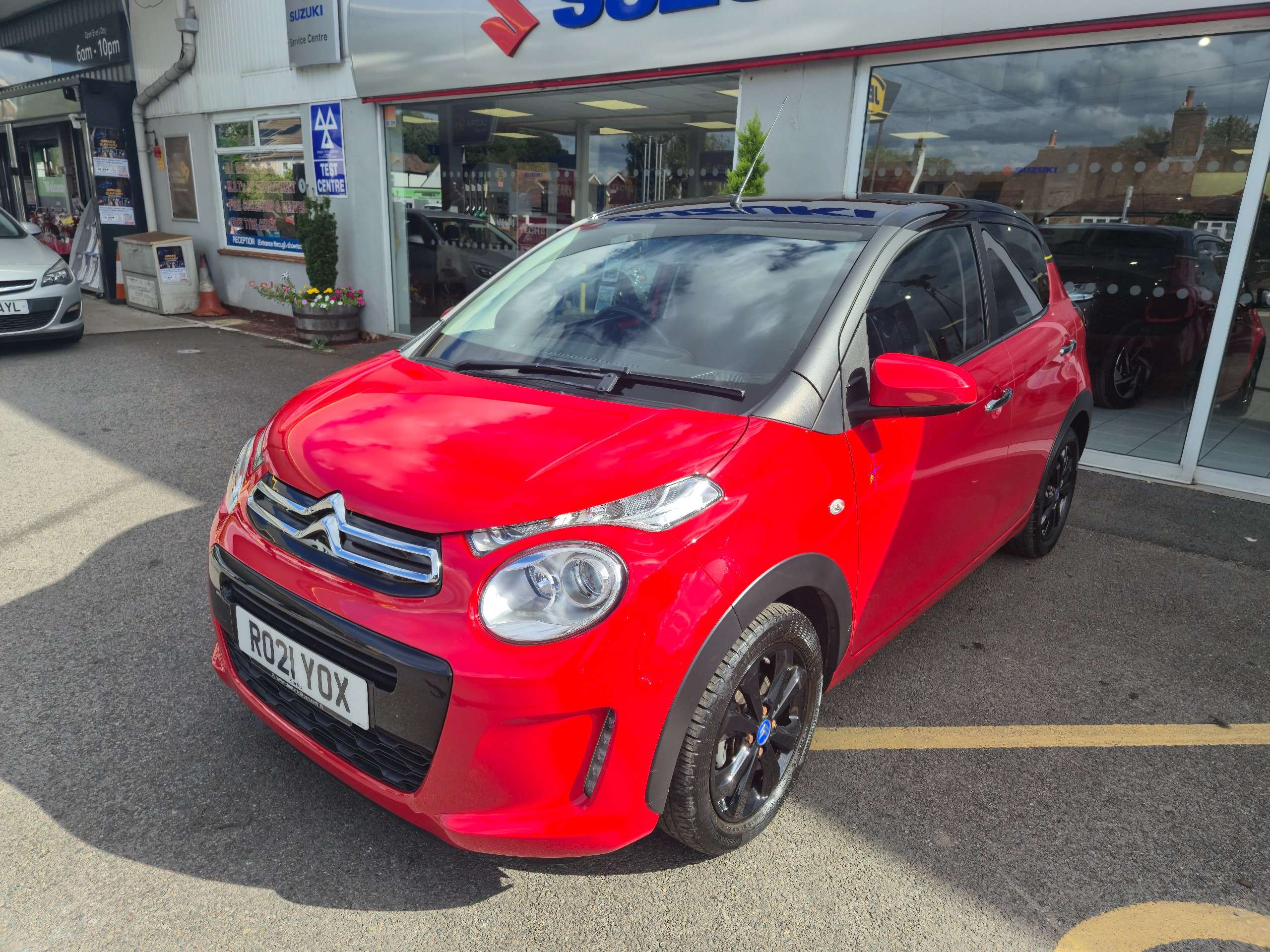 A 2021 CITROEN C1 1.0 VTi JCC+ Hatchback 5dr Petrol Manual Euro 6 (s/s) (72 ps) A 2021 CITROEN C1 1.0 VTi JCC+ Hatchback 5dr Petrol Manual Euro 6 (s/s) (72 ps)
