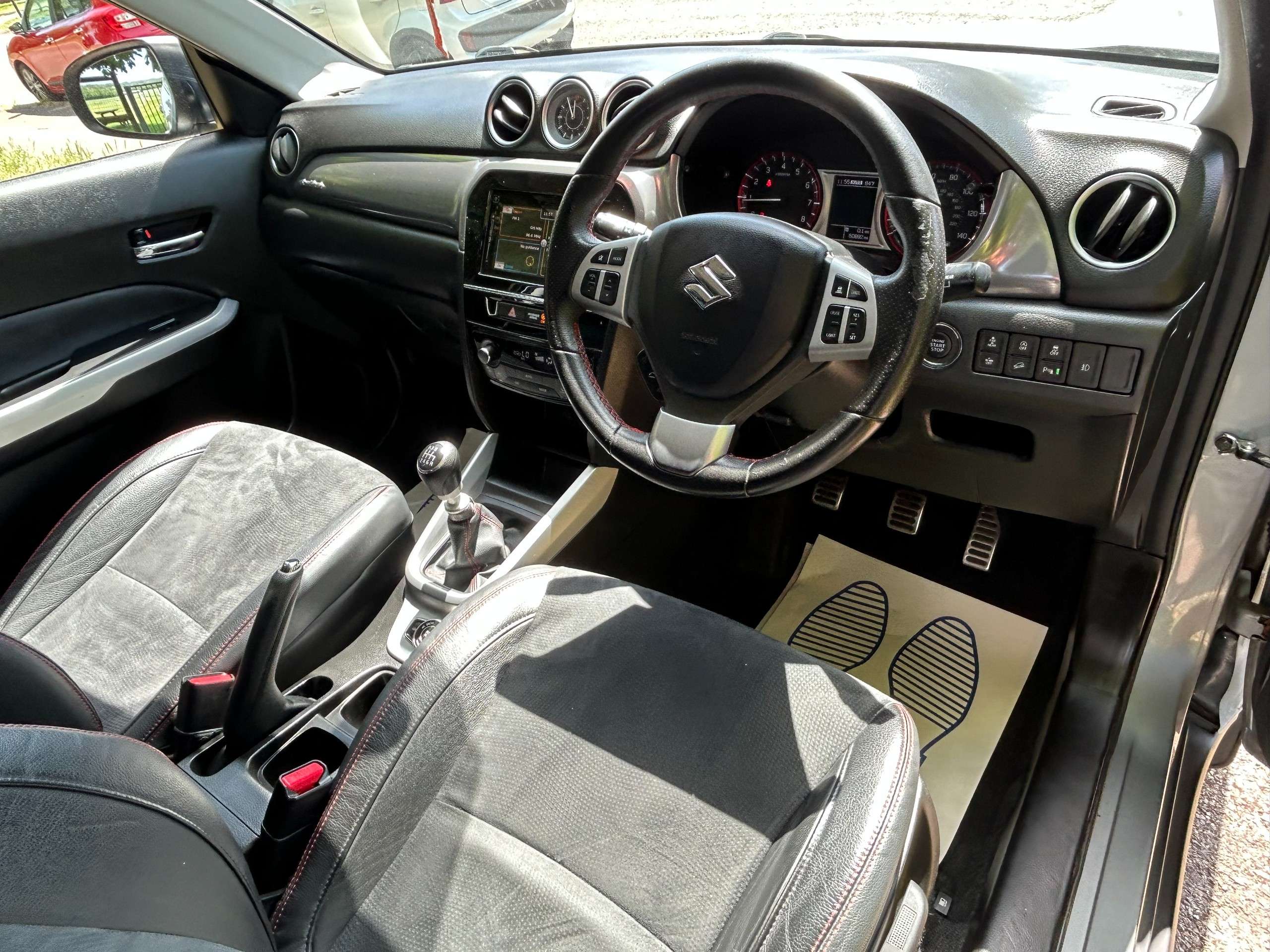 A 2017 SUZUKI VITARA 1.4 Boosterjet S SUV 5dr Petrol Manual ALLGRIP Euro 6 (s/s) (140 ps) A 2017 SUZUKI VITARA 1.4 Boosterjet S SUV 5dr Petrol Manual ALLGRIP Euro 6 (s/s) (140 ps)