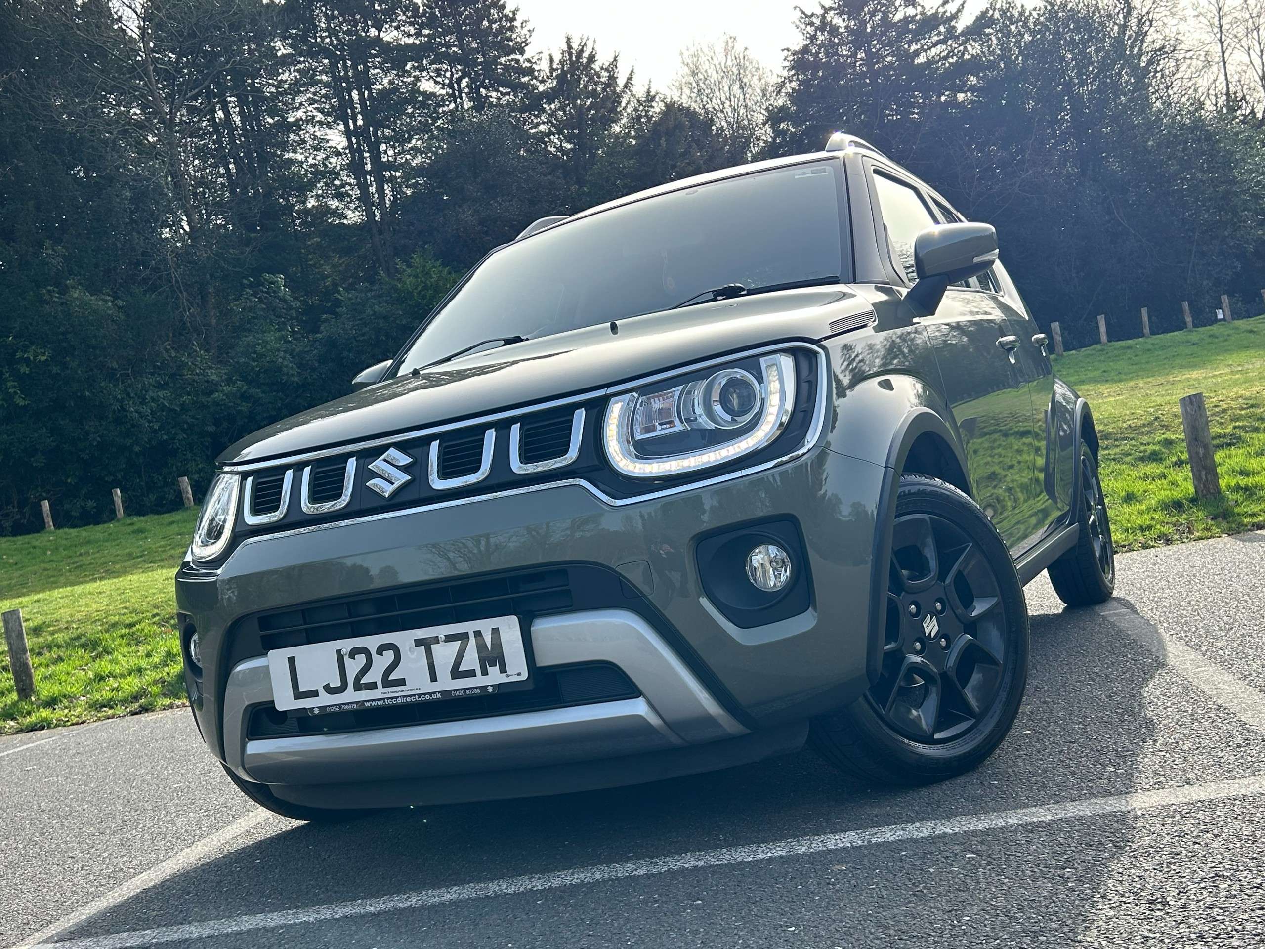 A 2022 SUZUKI IGNIS 1.2 Dualjet MHEV SZ5 Hatchback 5dr Petrol Hybrid Manual Euro 6 (s/s) (83 ps) A 2022 SUZUKI IGNIS 1.2 Dualjet MHEV SZ5 Hatchback 5dr Petrol Hybrid Manual Euro 6 (s/s) (83 ps)