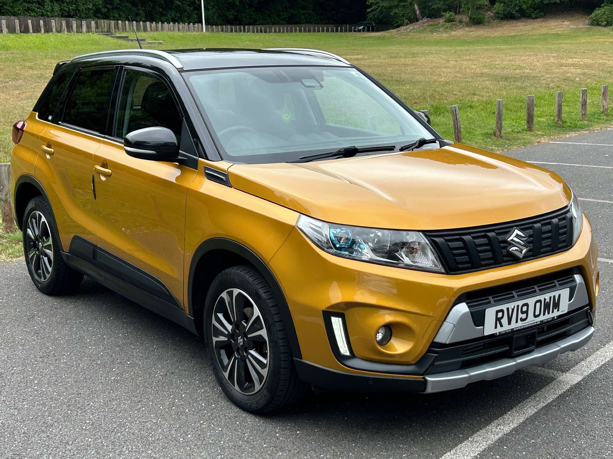 A 2019 SUZUKI VITARA 1.4 Boosterjet SZ5 SUV 5dr Petrol Auto ALLGRIP Euro 6 (s/s) (140 ps) A 2019 SUZUKI VITARA 1.4 Boosterjet SZ5 SUV 5dr Petrol Auto ALLGRIP Euro 6 (s/s) (140 ps)