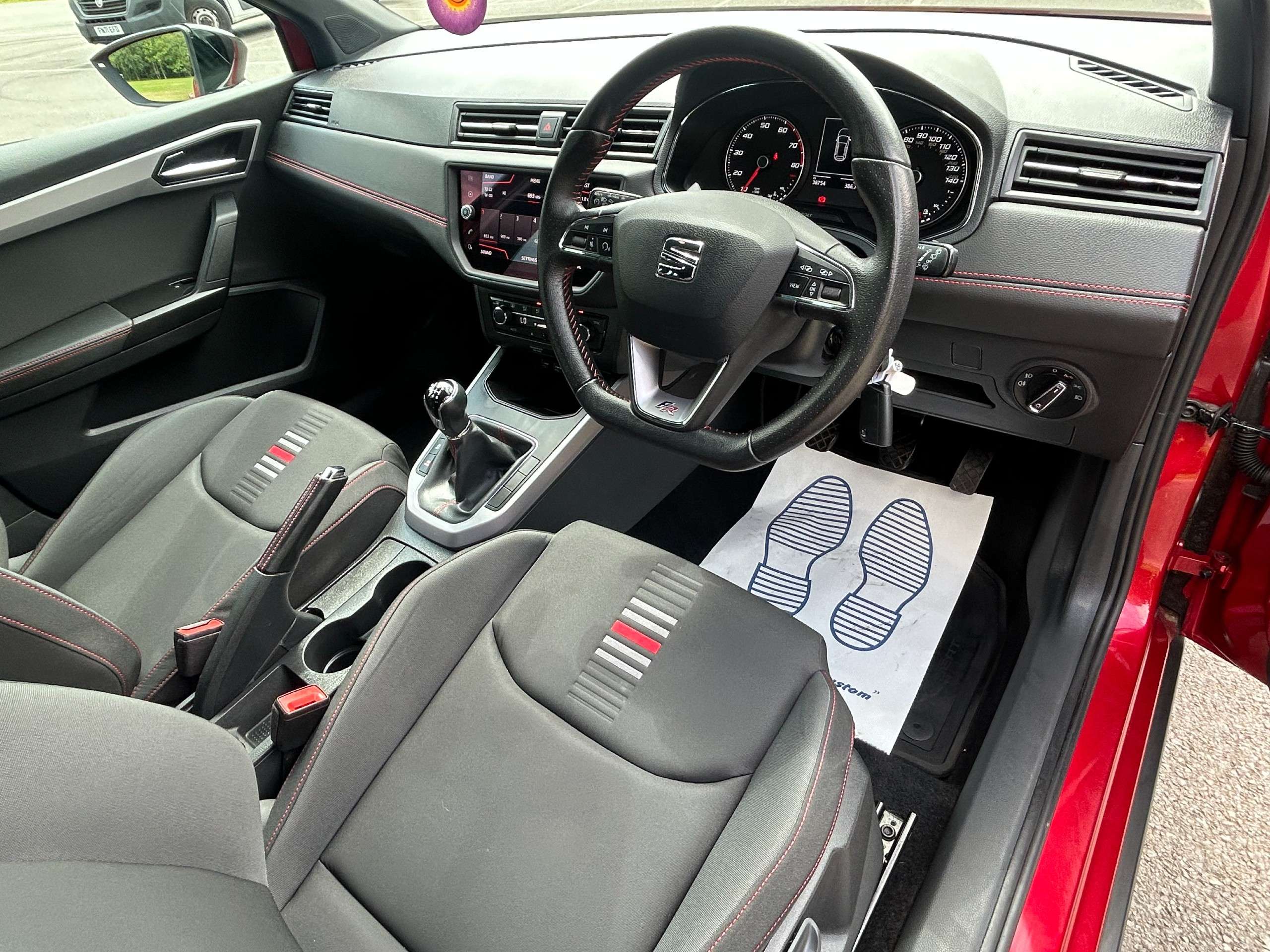 A 2018 SEAT ARONA 1.0 TSI GPF FR SUV 5dr Petrol Manual Euro 6 (s/s) (115 ps) A 2018 SEAT ARONA 1.0 TSI GPF FR SUV 5dr Petrol Manual Euro 6 (s/s) (115 ps)