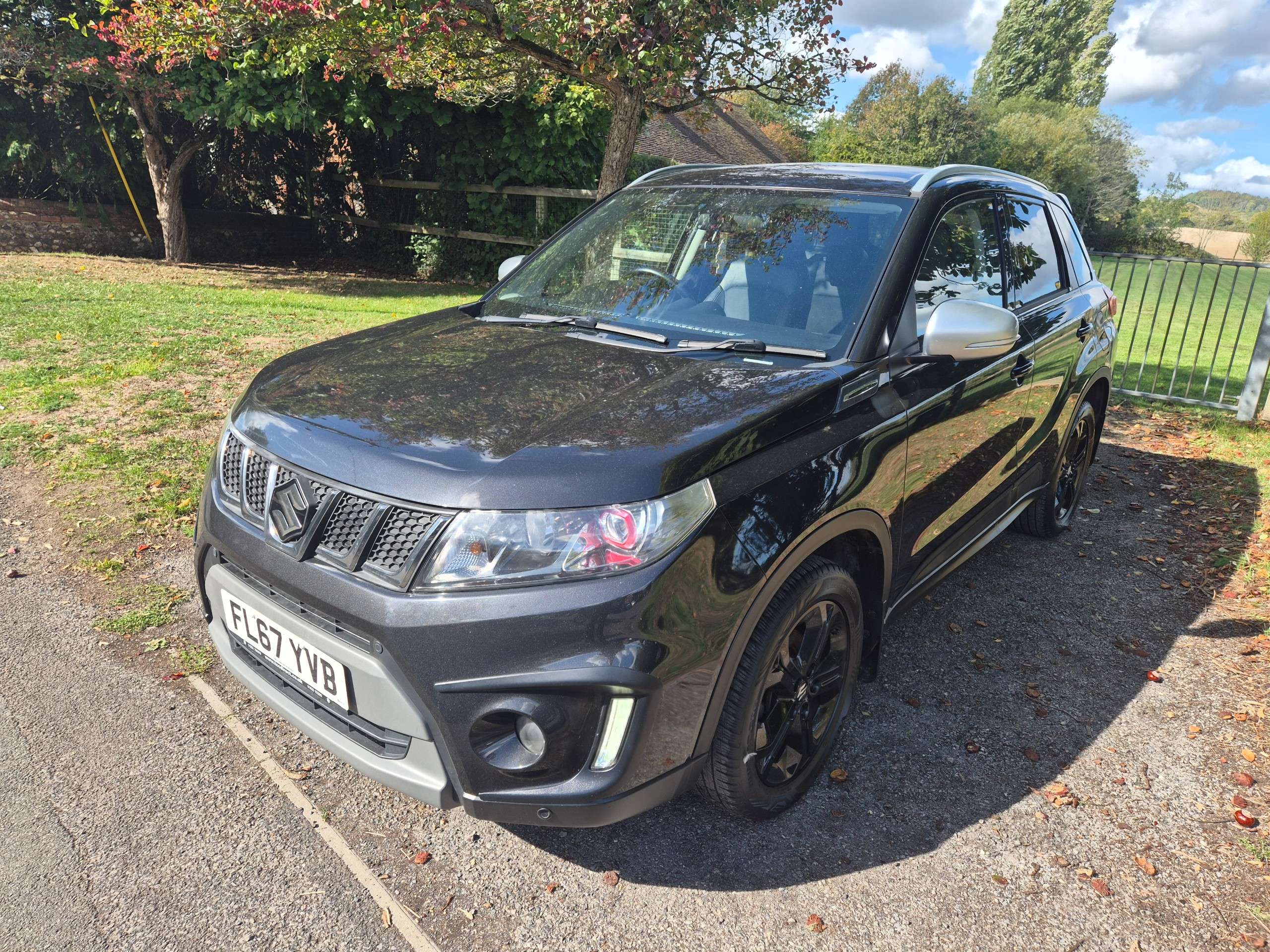 A 2017 SUZUKI VITARA 1.4 Boosterjet S SUV 5dr Petrol Manual ALLGRIP Euro 6 (s/s) (140 ps) A 2017 SUZUKI VITARA 1.4 Boosterjet S SUV 5dr Petrol Manual ALLGRIP Euro 6 (s/s) (140 ps)