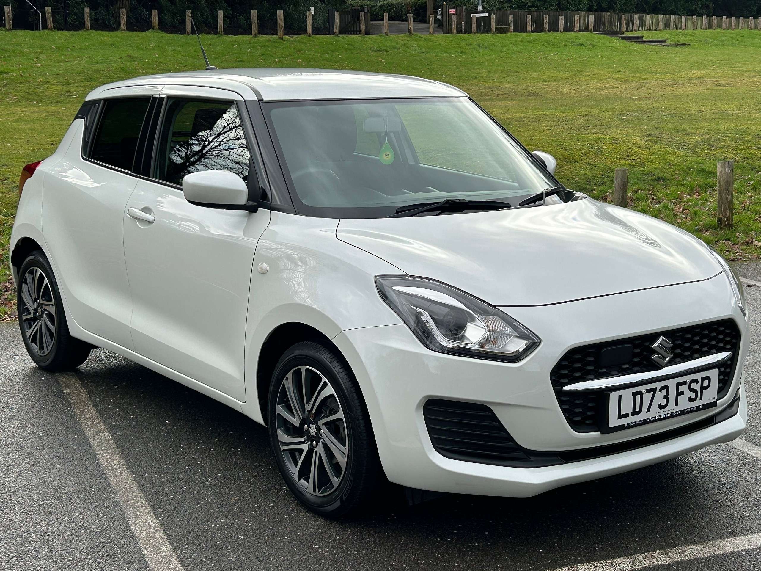 A 2023 SUZUKI SWIFT 1.2 Dualjet MHEV SZ-L Hatchback 5dr Petrol Hybrid Manual Euro 6 (s/s) (83 ps) A 2023 SUZUKI SWIFT 1.2 Dualjet MHEV SZ-L Hatchback 5dr Petrol Hybrid Manual Euro 6 (s/s) (83 ps)