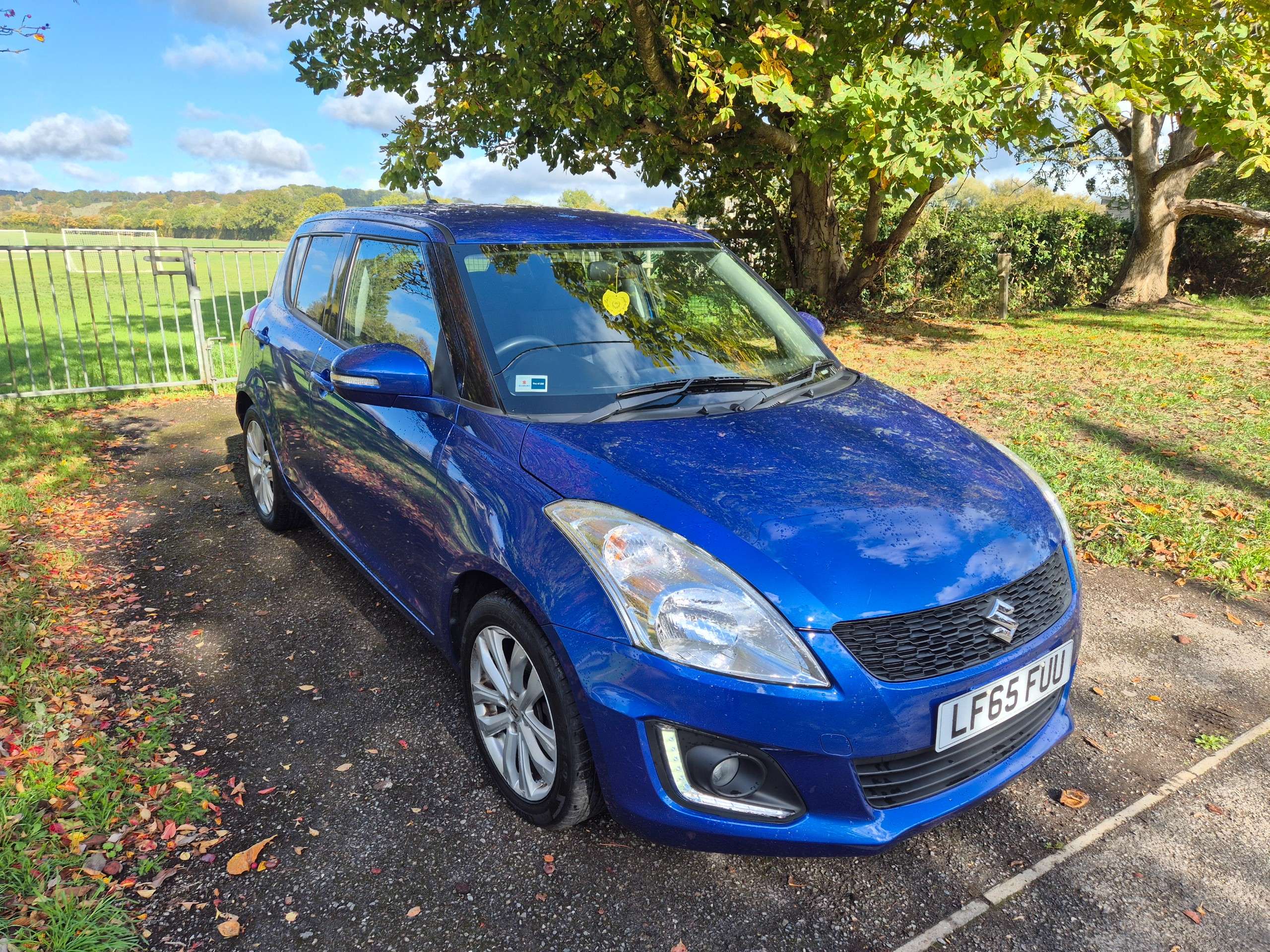 A 2015 SUZUKI SWIFT 1.2 SZ4 Hatchback 5dr Petrol Auto Euro 6 (94 ps) A 2015 SUZUKI SWIFT 1.2 SZ4 Hatchback 5dr Petrol Auto Euro 6 (94 ps)