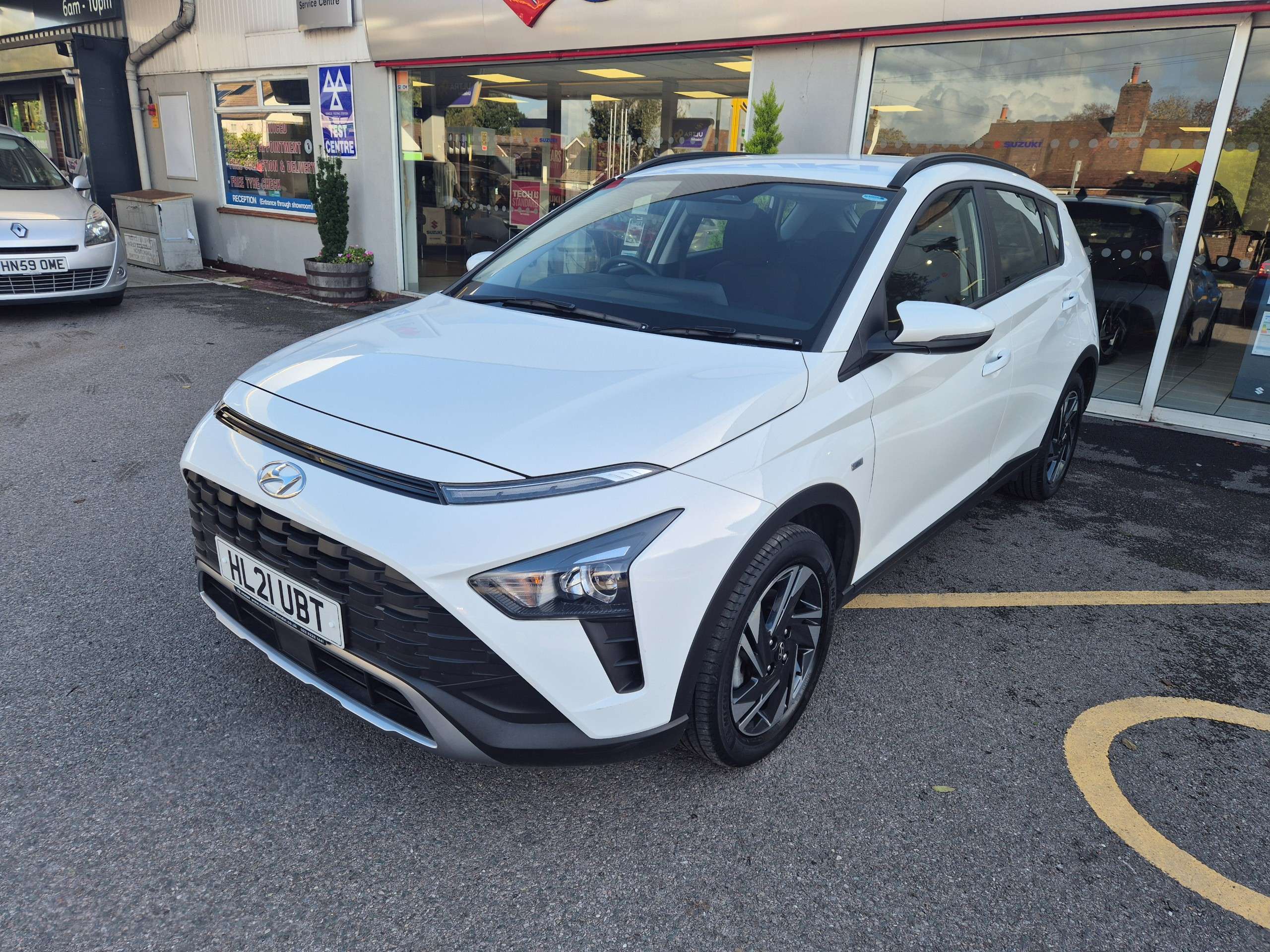 A 2021 HYUNDAI BAYON 1.0 T-GDi MHEV SE Connect SUV 5dr Petrol Hybrid Manual Euro 6 (s/s) (100 ps) A 2021 HYUNDAI BAYON 1.0 T-GDi MHEV SE Connect SUV 5dr Petrol Hybrid Manual Euro 6 (s/s) (100 ps)