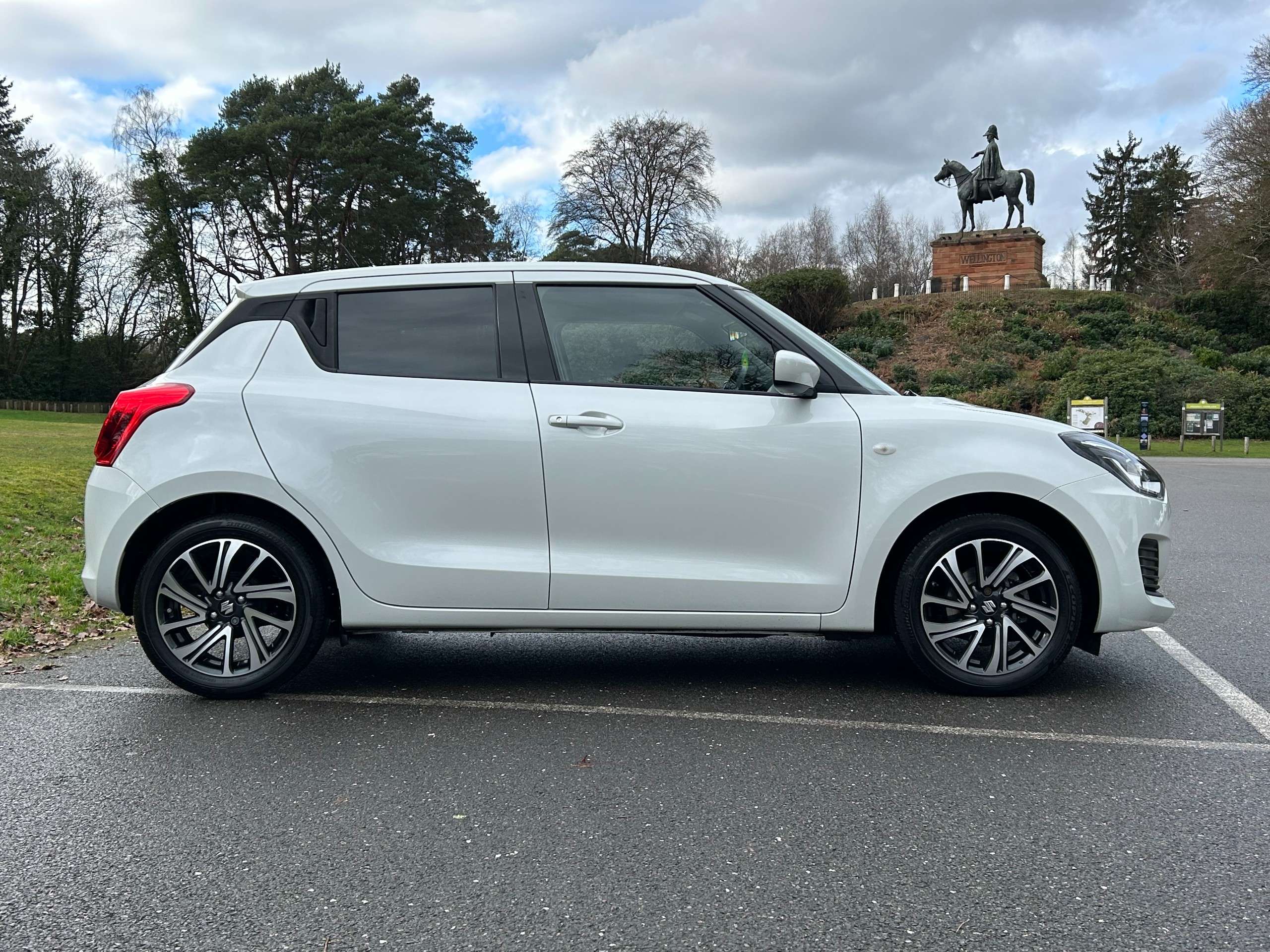 2023 SUZUKI SWIFT 2023 SUZUKI SWIFT