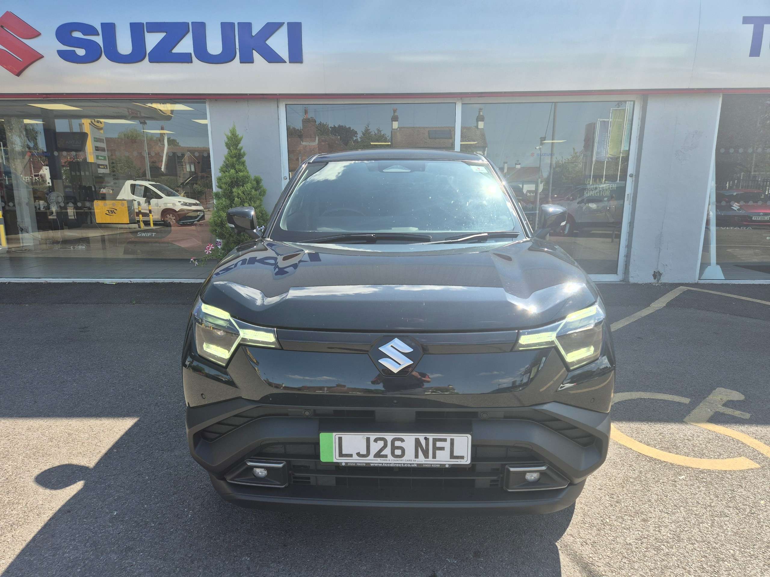 A 2026 SUZUKI E VITARA 61kWh Ultra SUV 5dr Electric Auto (174 ps) A 2026 SUZUKI E VITARA 61kWh Ultra SUV 5dr Electric Auto (174 ps)