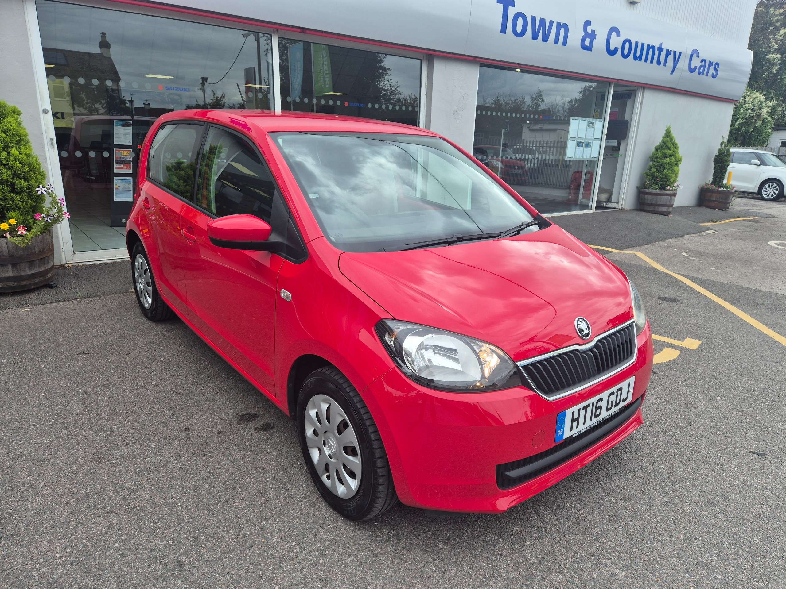 A 2016 SKODA CITIGO 1.0 MPI SE Hatchback 5dr Petrol Manual Euro 6 (60 ps) A 2016 SKODA CITIGO 1.0 MPI SE Hatchback 5dr Petrol Manual Euro 6 (60 ps)