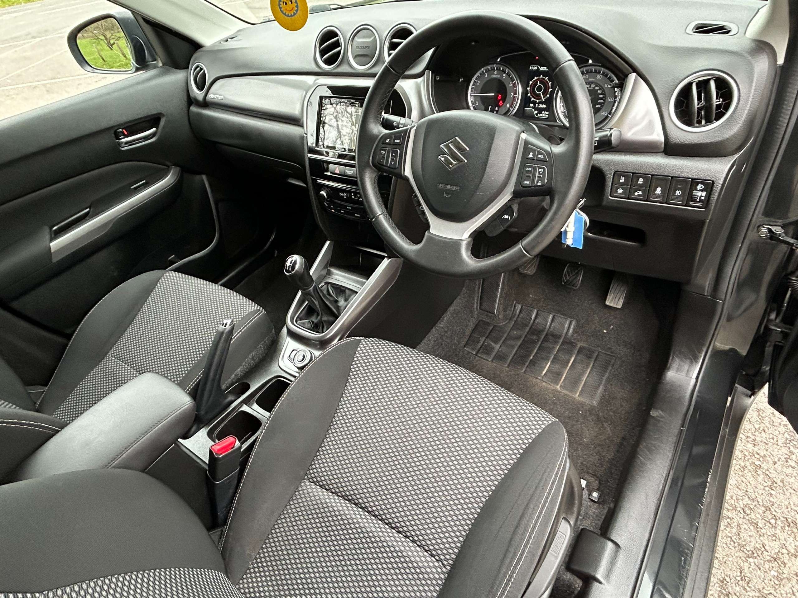 A 2019 SUZUKI VITARA 1.0 Boosterjet SZ-T SUV 5dr Petrol Manual ALLGRIP Euro 6 (s/s) (111 ps) A 2019 SUZUKI VITARA 1.0 Boosterjet SZ-T SUV 5dr Petrol Manual ALLGRIP Euro 6 (s/s) (111 ps)