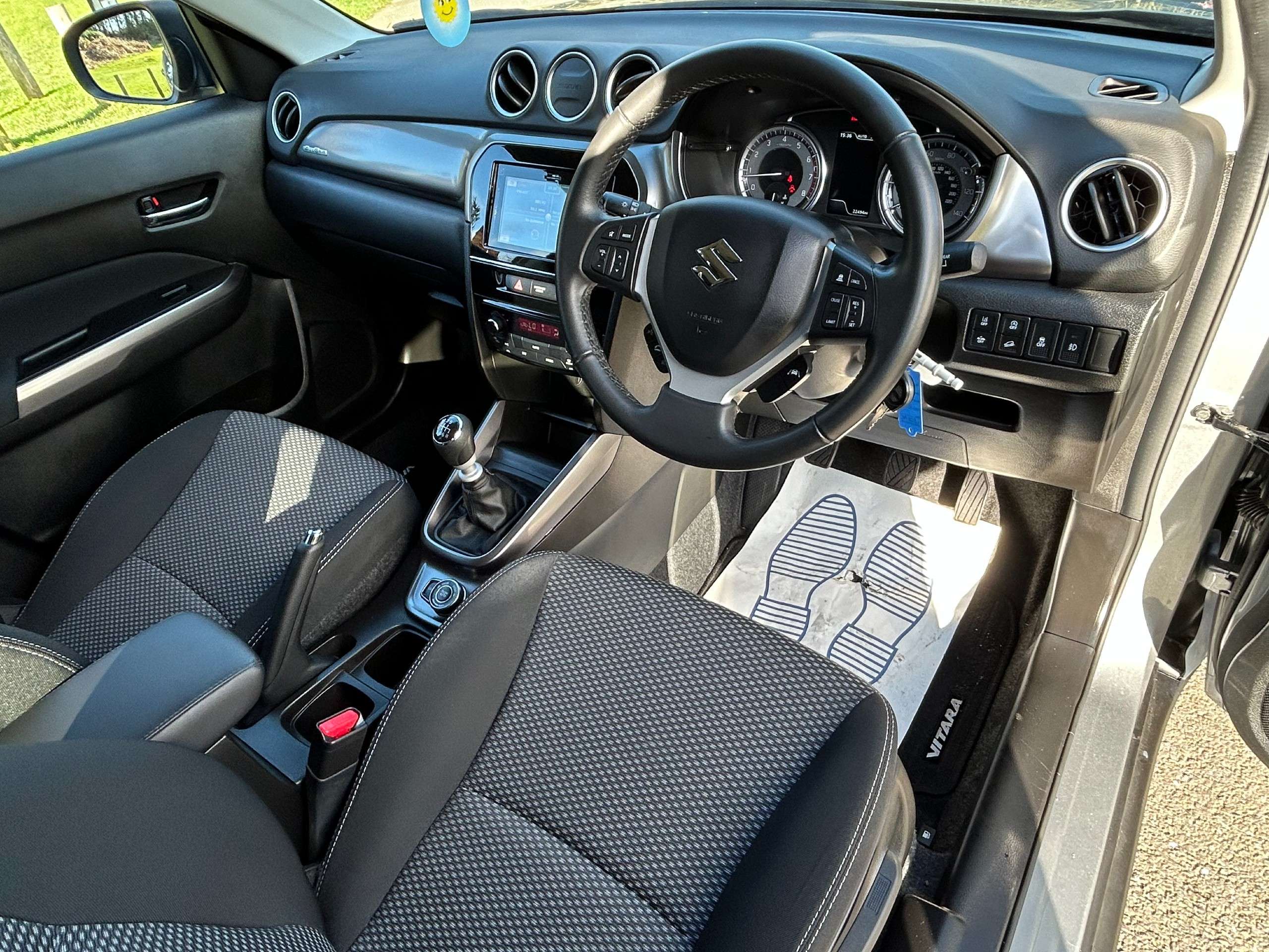 A 2022 SUZUKI VITARA 1.4 Boosterjet MHEV SZ-T SUV 5dr Petrol Hybrid Manual ALLGRIP Euro 6 (s/s) (129 ps) A 2022 SUZUKI VITARA 1.4 Boosterjet MHEV SZ-T SUV 5dr Petrol Hybrid Manual ALLGRIP Euro 6 (s/s) (129 ps)