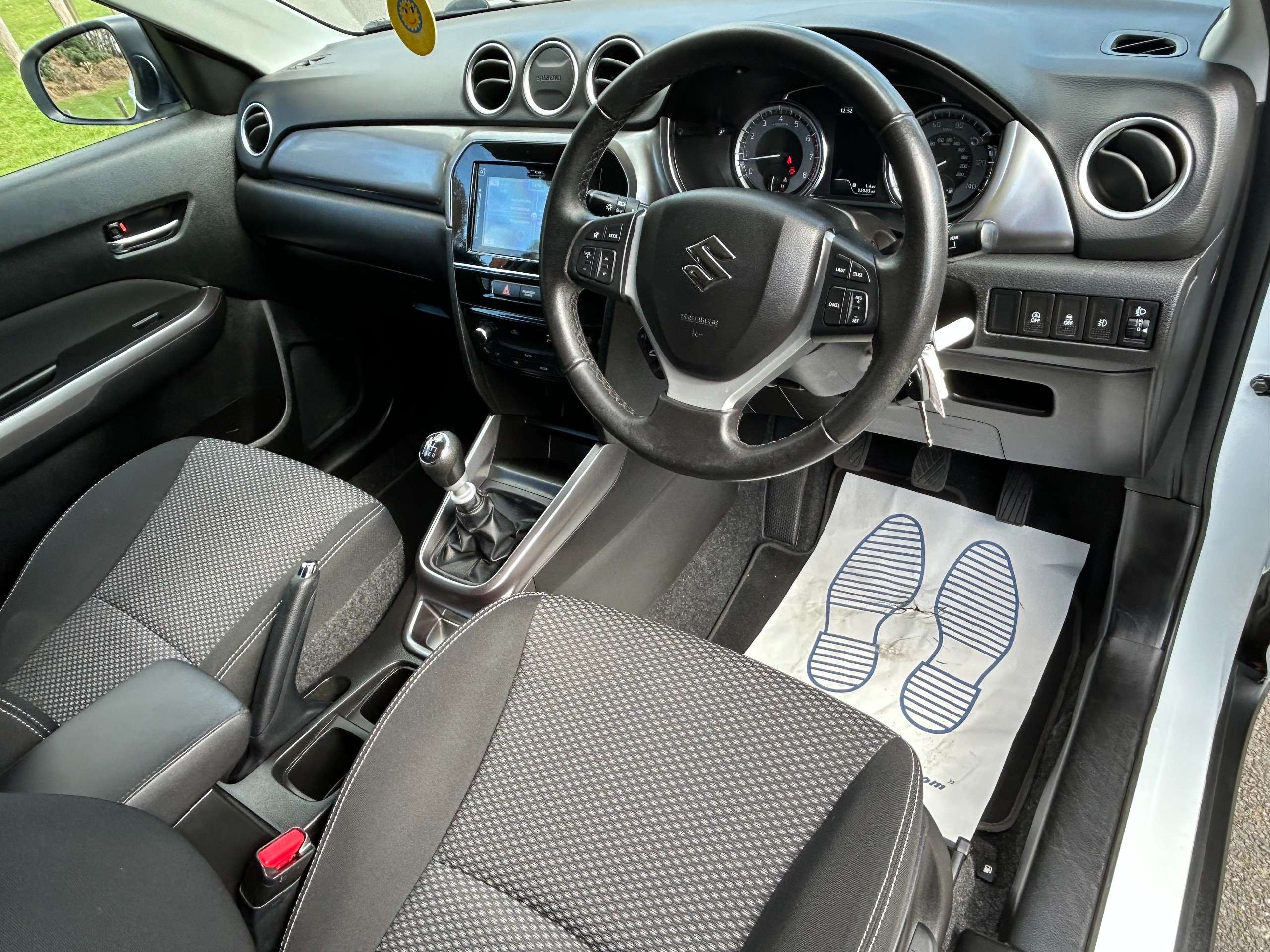 A 2020 SUZUKI VITARA 1.4 Boosterjet SZ-T SUV 5dr Petrol Manual Euro 6 (s/s) (140 ps) A 2020 SUZUKI VITARA 1.4 Boosterjet SZ-T SUV 5dr Petrol Manual Euro 6 (s/s) (140 ps)