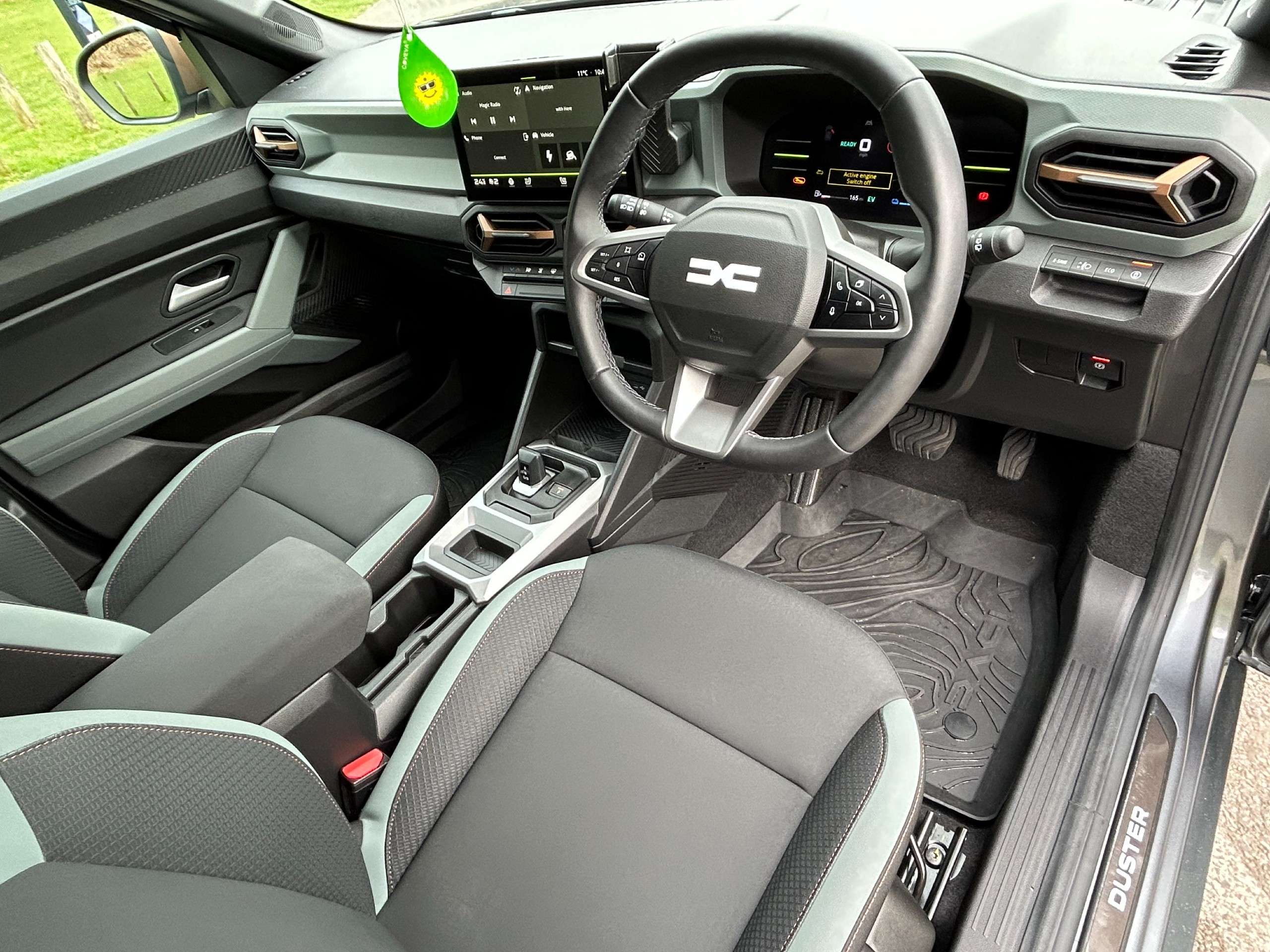 A 2025 DACIA DUSTER 1.6 Hybrid EXTREME SUV 5dr Petrol Hybrid Auto Euro 6 (s/s) (140 ps) A 2025 DACIA DUSTER 1.6 Hybrid EXTREME SUV 5dr Petrol Hybrid Auto Euro 6 (s/s) (140 ps)