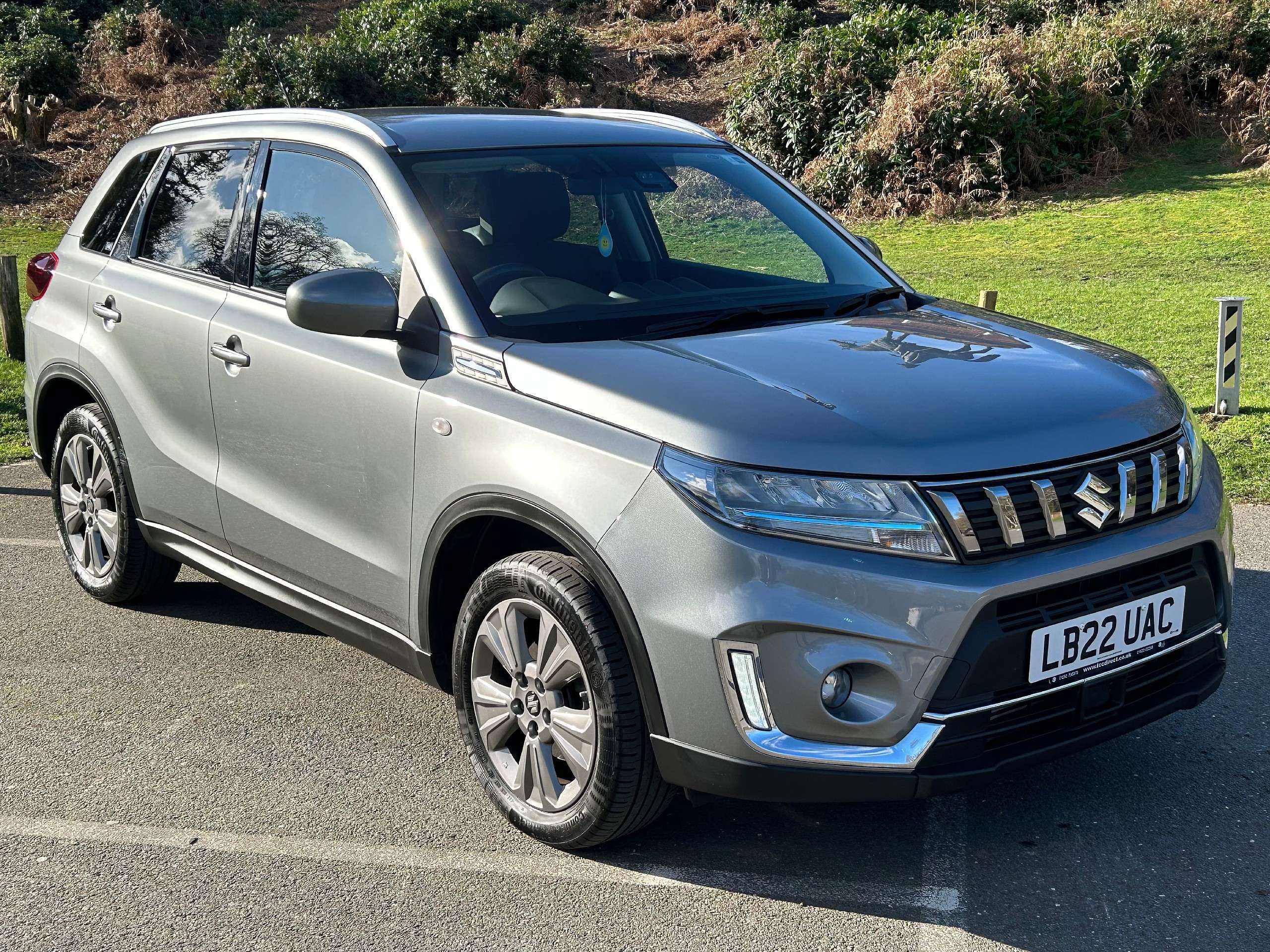 A 2022 SUZUKI VITARA 1.4 Boosterjet MHEV SZ-T SUV 5dr Petrol Hybrid Manual ALLGRIP Euro 6 (s/s) (129 ps) A 2022 SUZUKI VITARA 1.4 Boosterjet MHEV SZ-T SUV 5dr Petrol Hybrid Manual ALLGRIP Euro 6 (s/s) (129 ps)