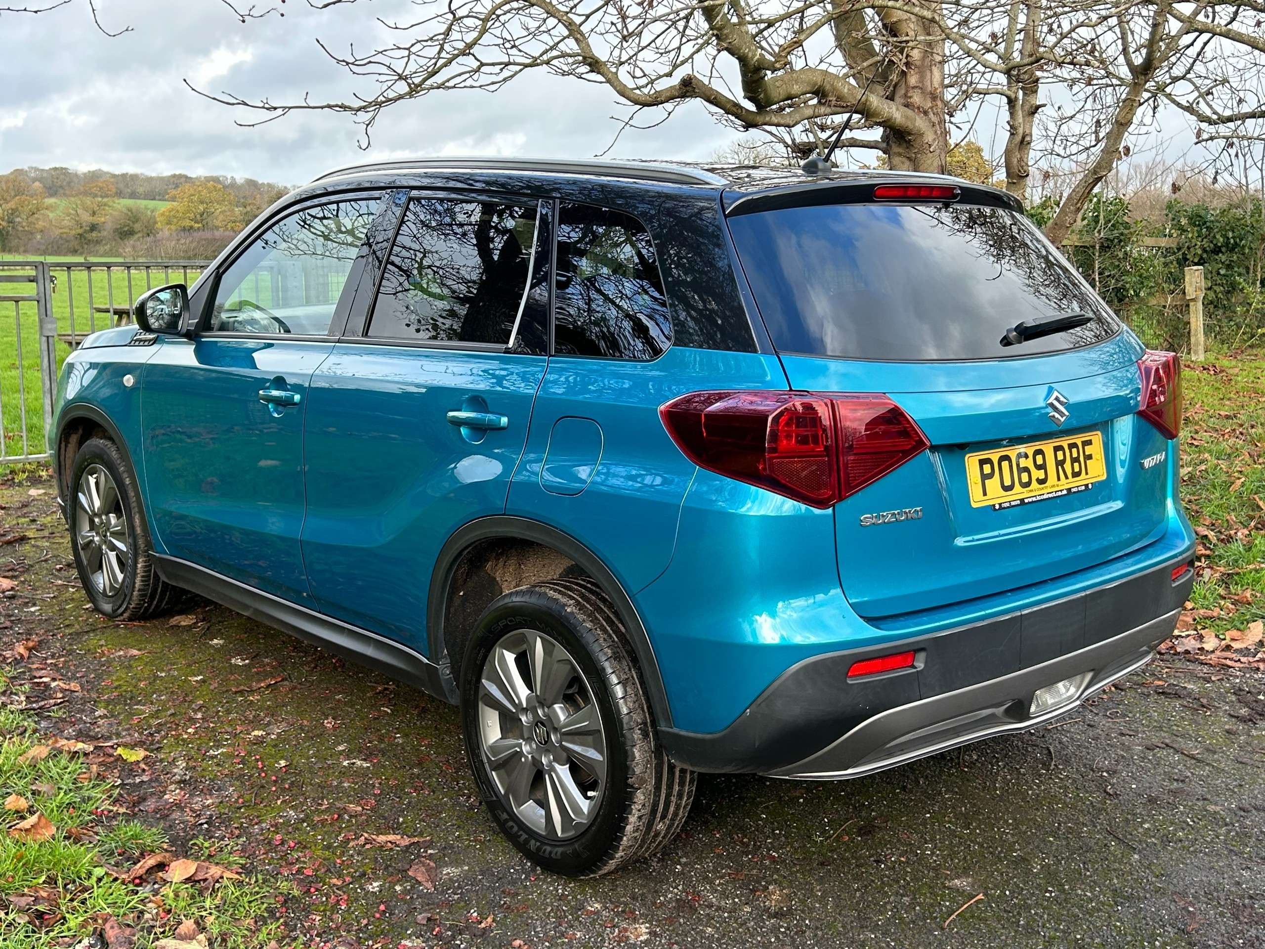 A 2019 SUZUKI VITARA 1.4 Boosterjet SZ-T SUV 5dr Petrol Auto Euro 6 (s/s) (140 ps) A 2019 SUZUKI VITARA 1.4 Boosterjet SZ-T SUV 5dr Petrol Auto Euro 6 (s/s) (140 ps)