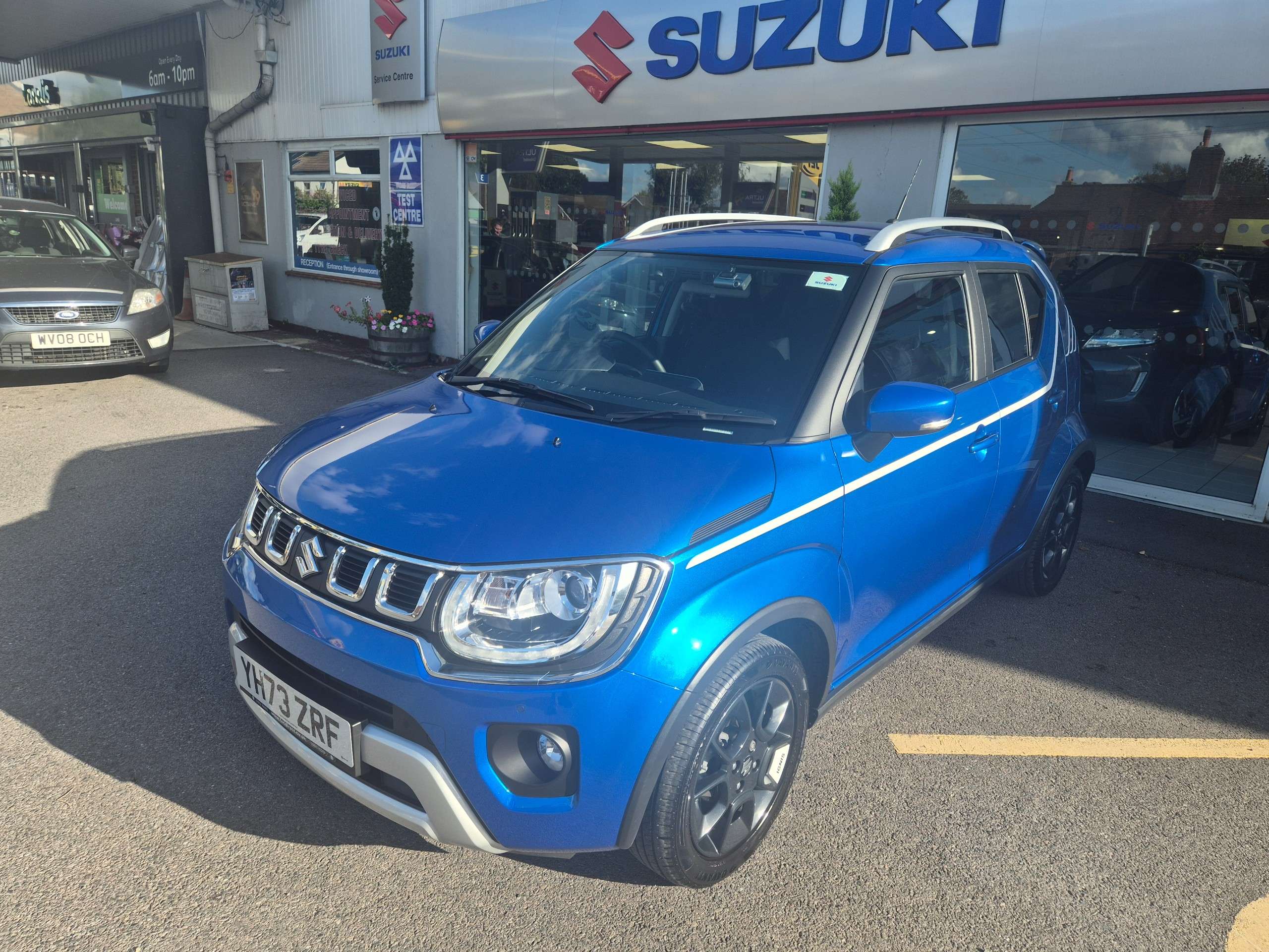 A 2023 SUZUKI IGNIS 1.2 Dualjet MHEV SZ5 Hatchback 5dr Petrol Hybrid CVT Euro 6 (s/s) (83 ps) A 2023 SUZUKI IGNIS 1.2 Dualjet MHEV SZ5 Hatchback 5dr Petrol Hybrid CVT Euro 6 (s/s) (83 ps)