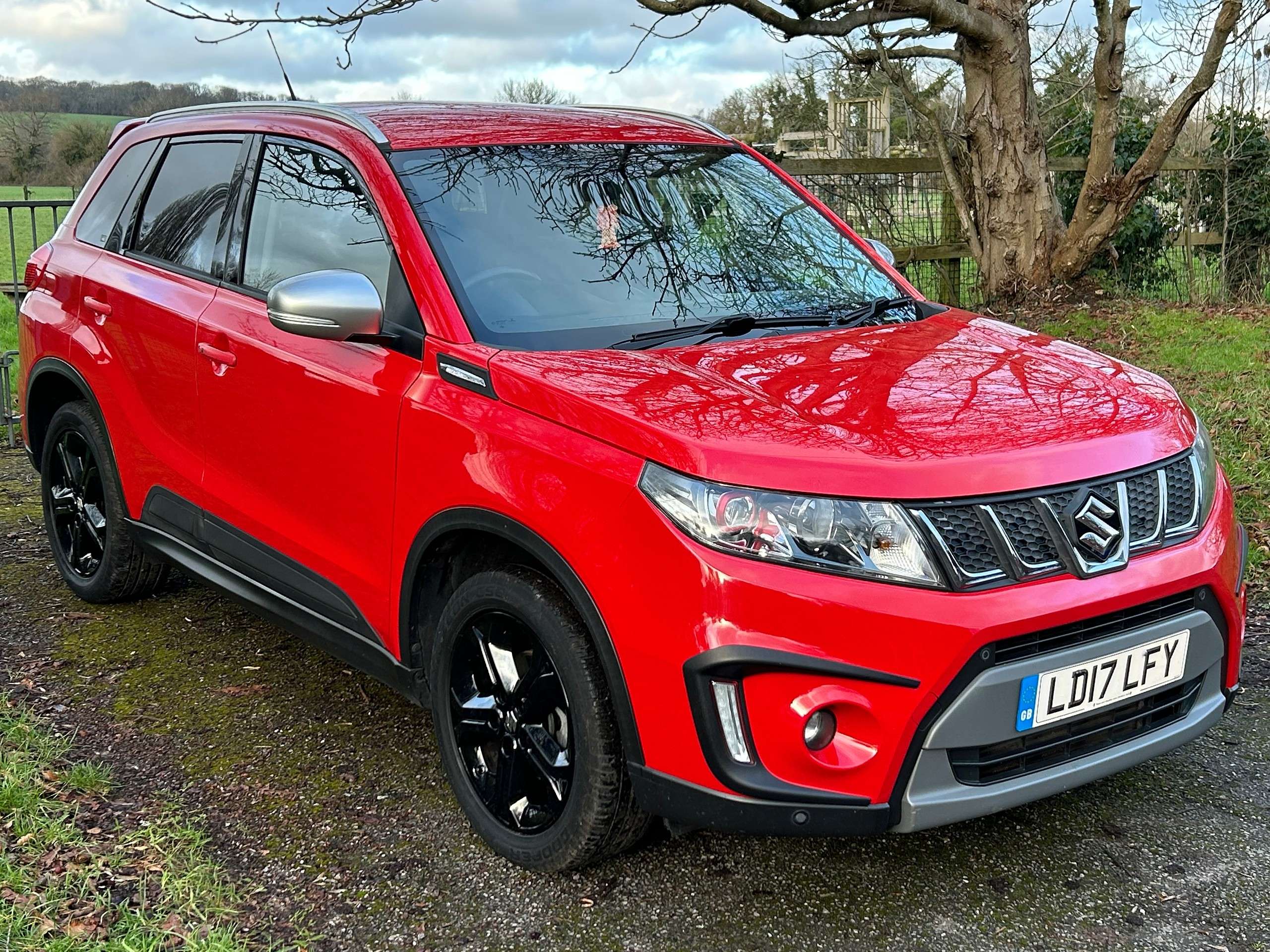 A 2017 SUZUKI VITARA 1.4 Boosterjet S SUV 5dr Petrol Auto ALLGRIP Euro 6 (s/s) (140 ps) A 2017 SUZUKI VITARA 1.4 Boosterjet S SUV 5dr Petrol Auto ALLGRIP Euro 6 (s/s) (140 ps)
