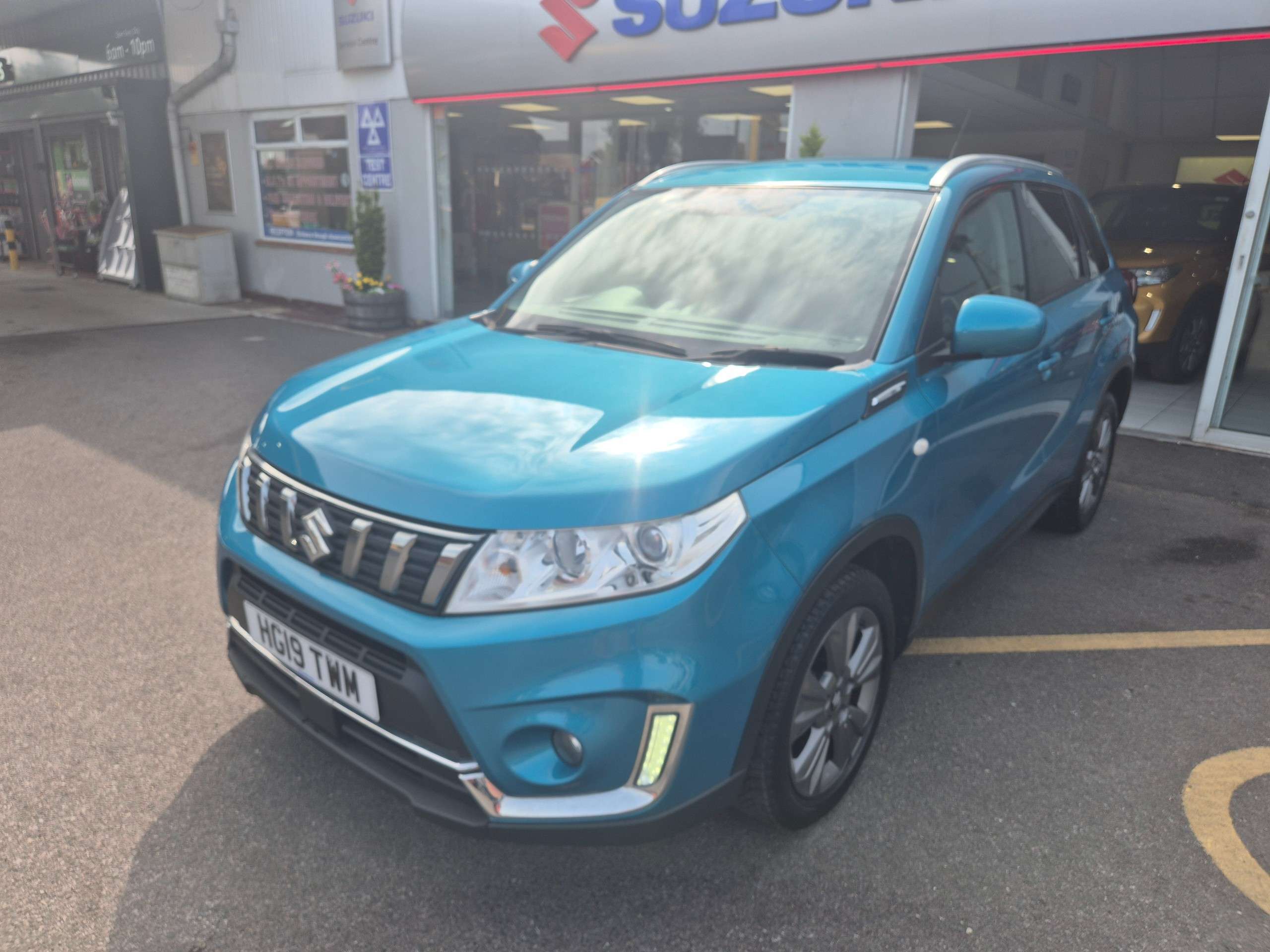A 2019 SUZUKI VITARA 1.0 Boosterjet SZ-T SUV 5dr Petrol Auto Euro 6 (s/s) (111 ps) A 2019 SUZUKI VITARA 1.0 Boosterjet SZ-T SUV 5dr Petrol Auto Euro 6 (s/s) (111 ps)