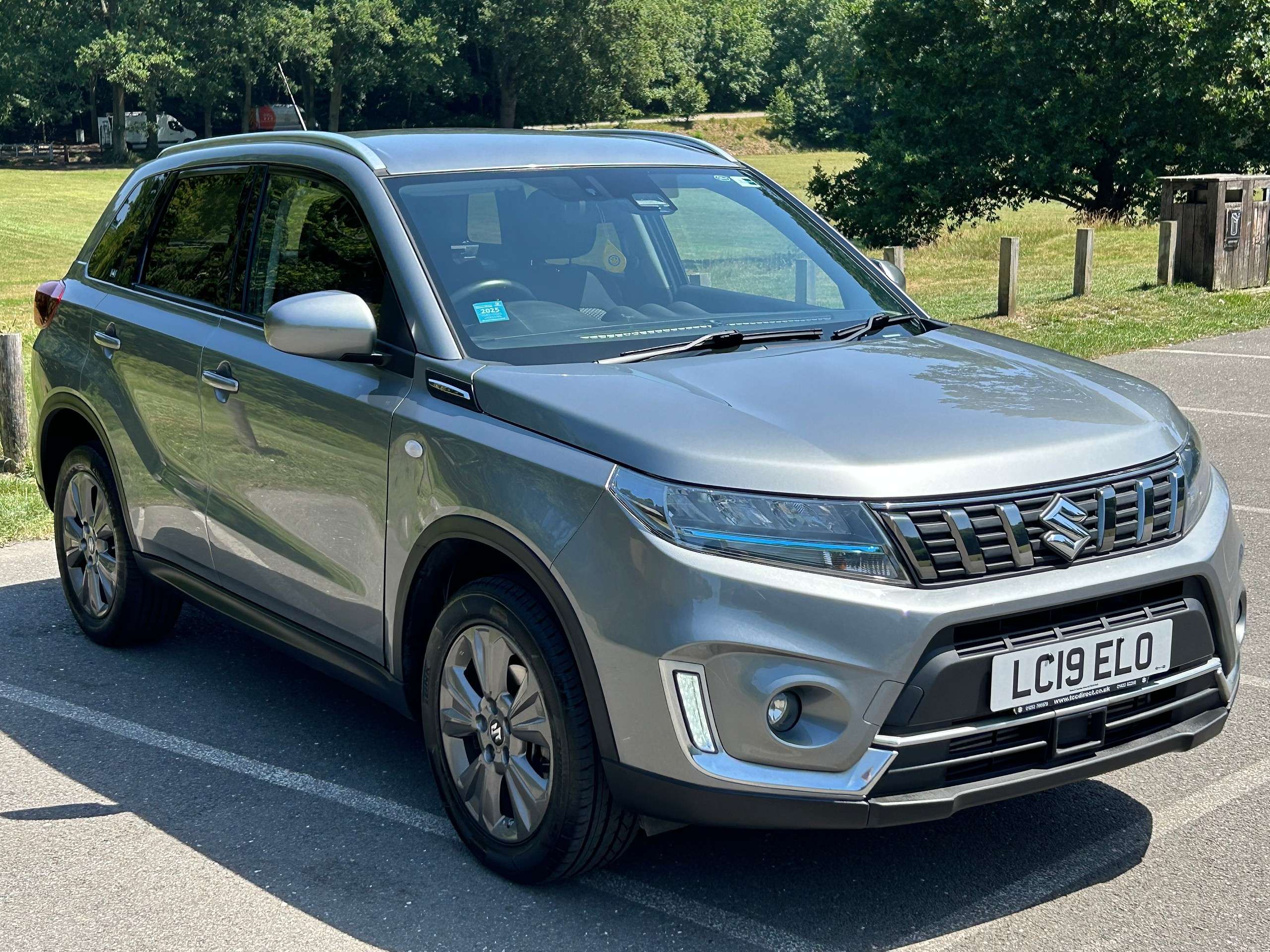 A 2022 SUZUKI VITARA 1.4 Boosterjet MHEV SZ-T SUV 5dr Petrol Hybrid Manual Euro 6 (s/s) (129 ps) A 2022 SUZUKI VITARA 1.4 Boosterjet MHEV SZ-T SUV 5dr Petrol Hybrid Manual Euro 6 (s/s) (129 ps)