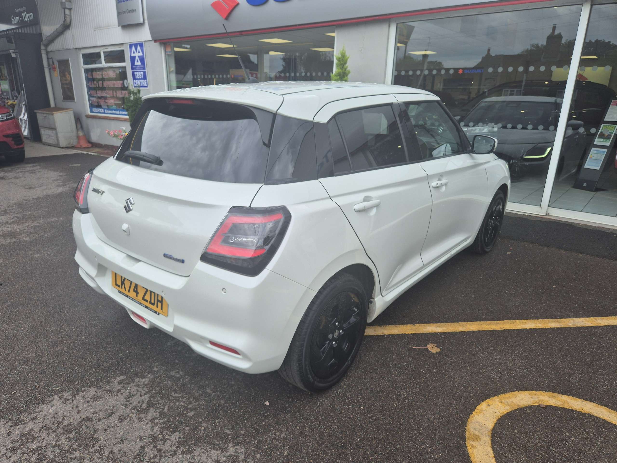 2024 SUZUKI SWIFT 2024 SUZUKI SWIFT