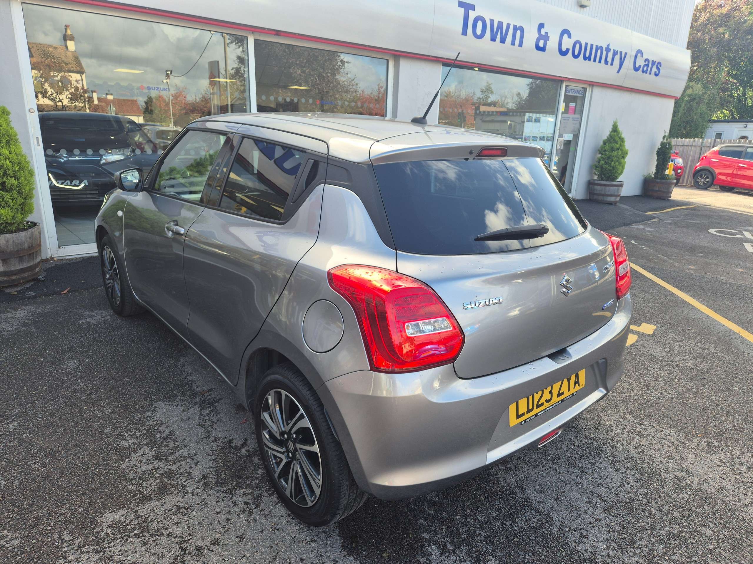 A 2023 SUZUKI SWIFT 1.2 Dualjet MHEV SZ-L Hatchback 5dr Petrol Hybrid Manual Euro 6 (s/s) (83 ps) A 2023 SUZUKI SWIFT 1.2 Dualjet MHEV SZ-L Hatchback 5dr Petrol Hybrid Manual Euro 6 (s/s) (83 ps)