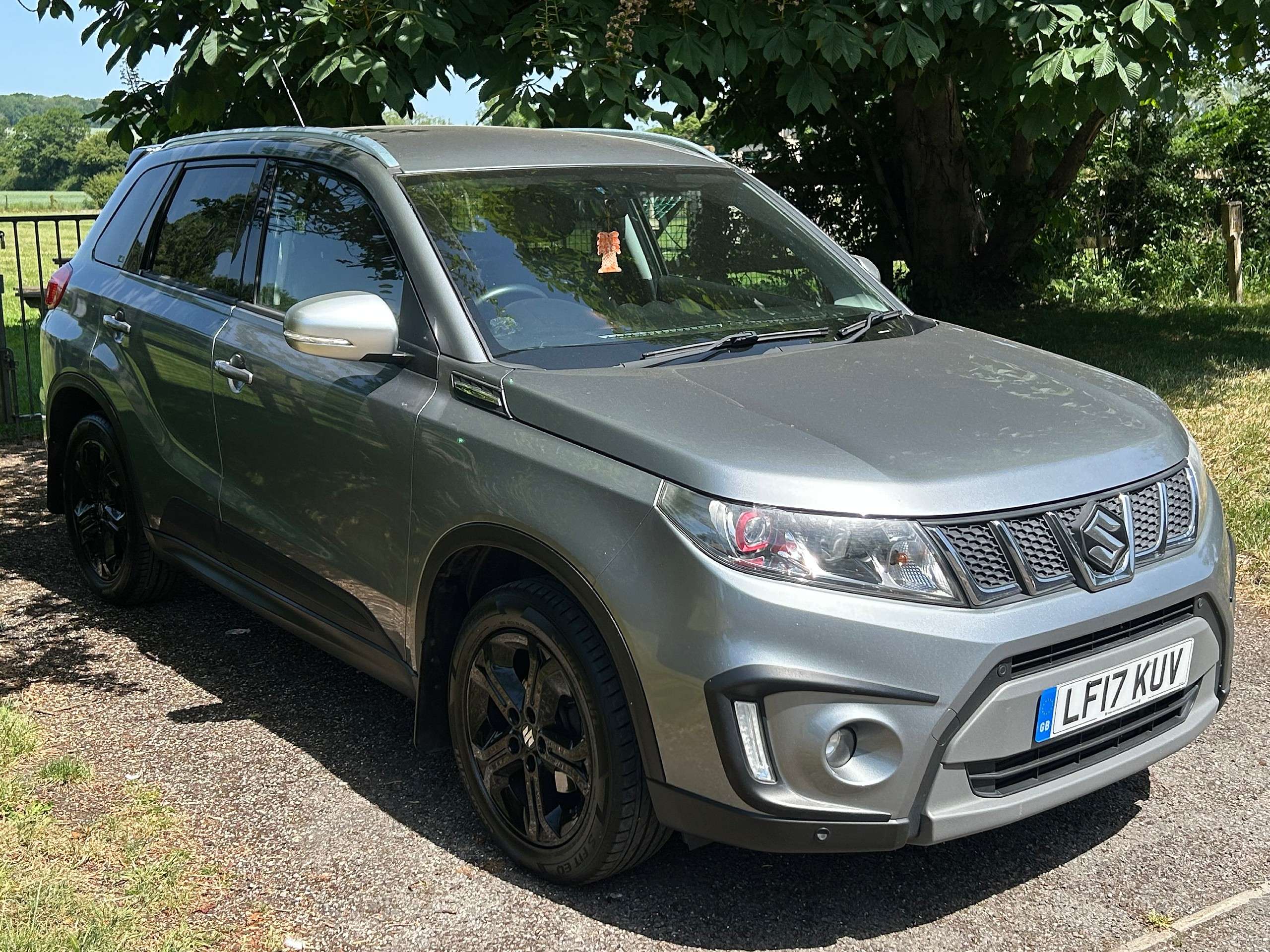 A 2017 SUZUKI VITARA 1.4 Boosterjet S SUV 5dr Petrol Manual ALLGRIP Euro 6 (s/s) (140 ps) A 2017 SUZUKI VITARA 1.4 Boosterjet S SUV 5dr Petrol Manual ALLGRIP Euro 6 (s/s) (140 ps)
