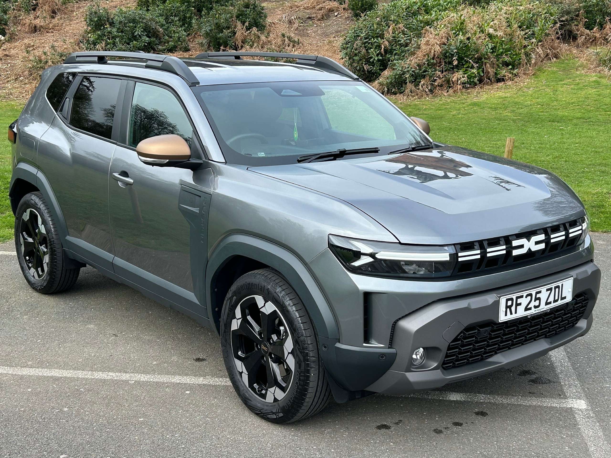 A 2025 DACIA DUSTER 1.6 Hybrid EXTREME SUV 5dr Petrol Hybrid Auto Euro 6 (s/s) (140 ps) A 2025 DACIA DUSTER 1.6 Hybrid EXTREME SUV 5dr Petrol Hybrid Auto Euro 6 (s/s) (140 ps)