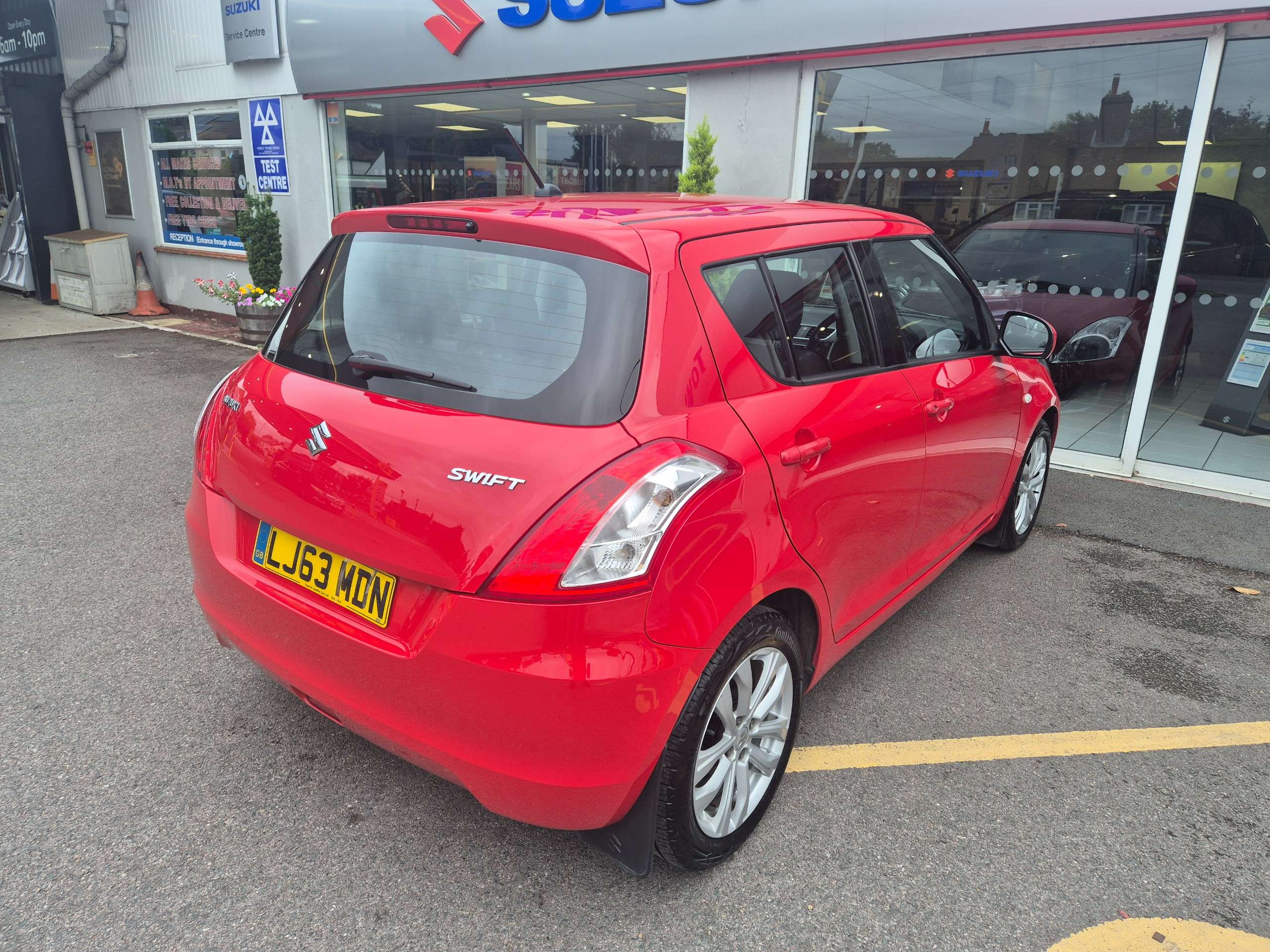 2013 SUZUKI SWIFT 2013 SUZUKI SWIFT