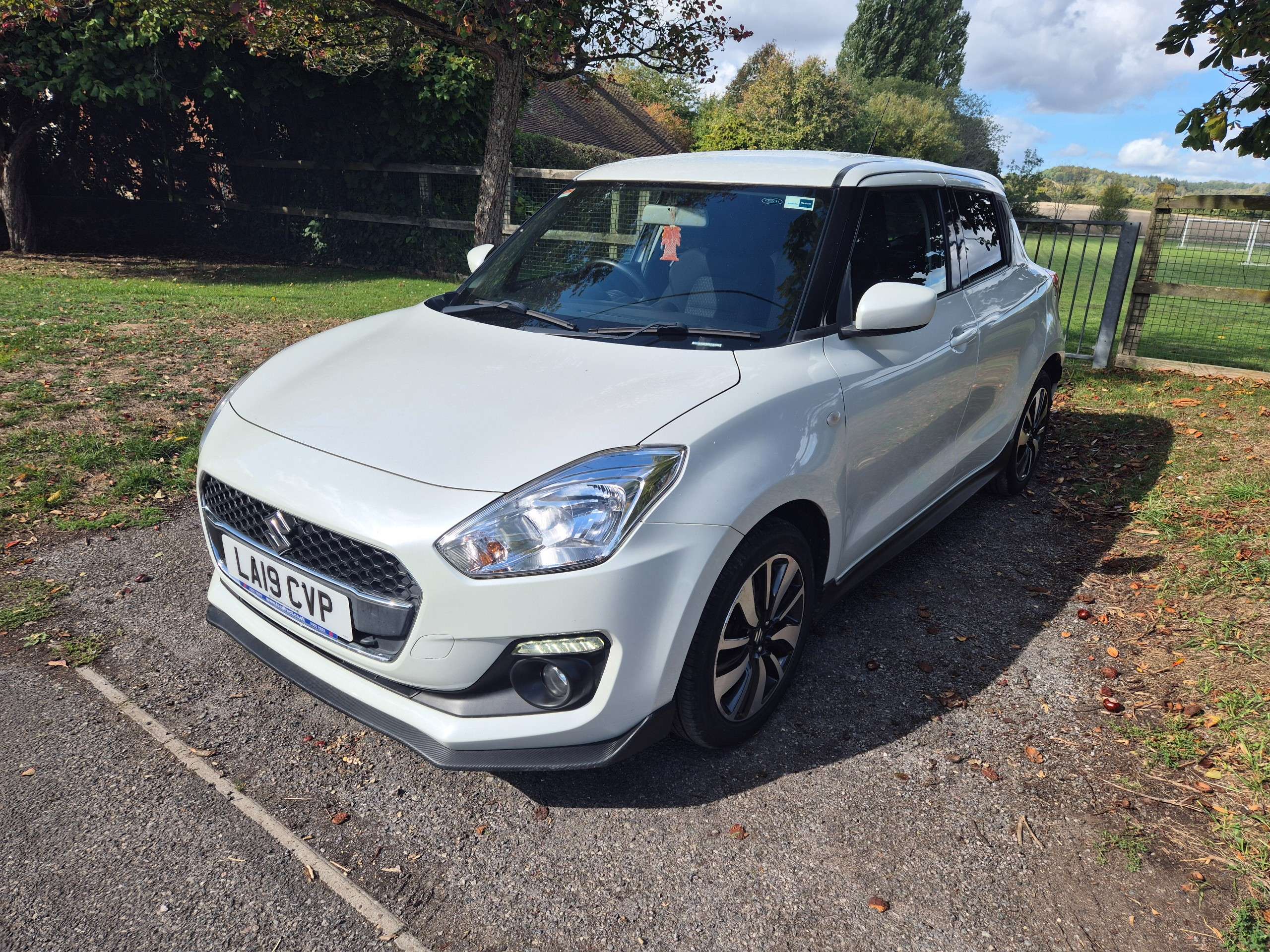 A 2019 SUZUKI SWIFT 1.2 Dualjet Attitude Hatchback 5dr Petrol Manual Euro 6 (s/s) (90 ps) A 2019 SUZUKI SWIFT 1.2 Dualjet Attitude Hatchback 5dr Petrol Manual Euro 6 (s/s) (90 ps)