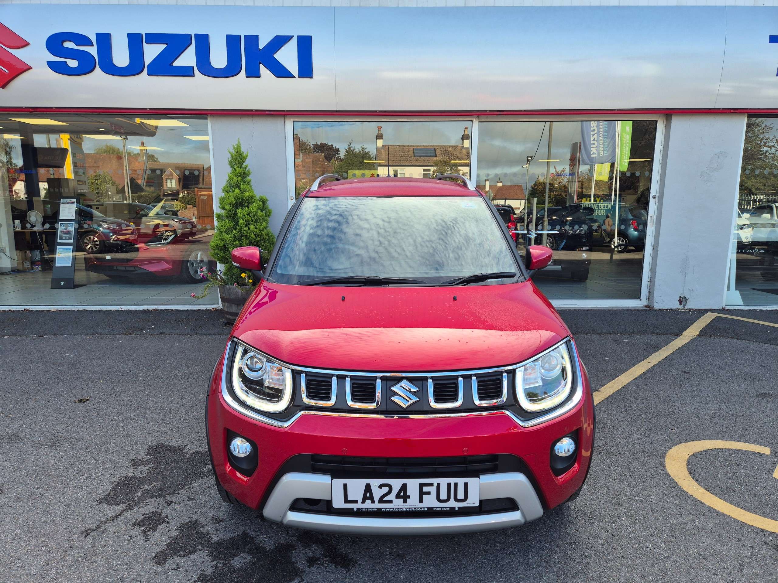 A 2024 SUZUKI IGNIS 1.2 Dualjet MHEV SZ5 Hatchback 5dr Petrol Hybrid CVT Euro 6 (s/s) (83 ps) A 2024 SUZUKI IGNIS 1.2 Dualjet MHEV SZ5 Hatchback 5dr Petrol Hybrid CVT Euro 6 (s/s) (83 ps)