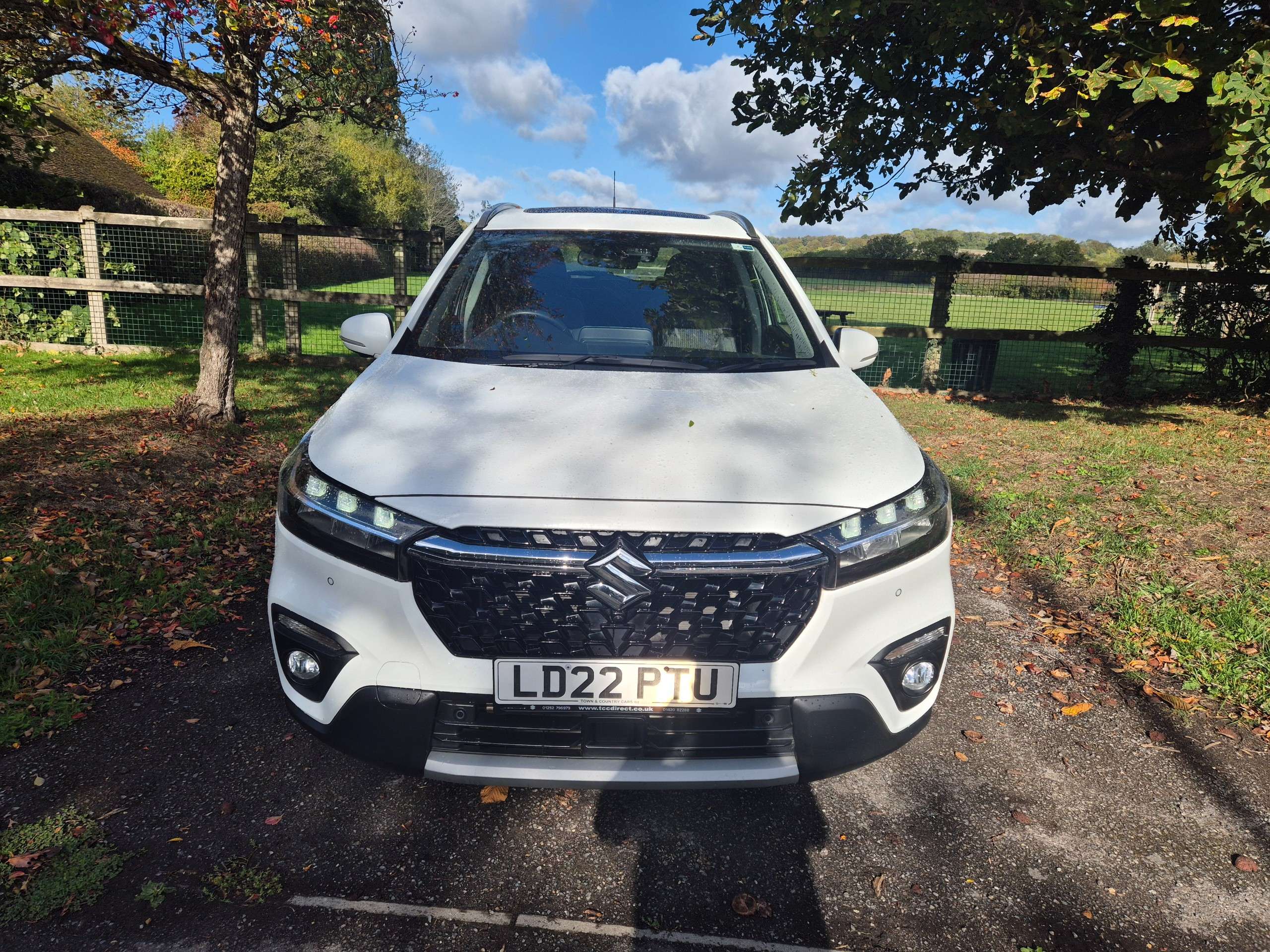 A 2022 SUZUKI SX4 1.4 Boosterjet MHEV Ultra SUV 5dr Petrol Hybrid Auto ALLGRIP Euro 6 (s/s) (129 ps) A 2022 SUZUKI SX4 1.4 Boosterjet MHEV Ultra SUV 5dr Petrol Hybrid Auto ALLGRIP Euro 6 (s/s) (129 ps)