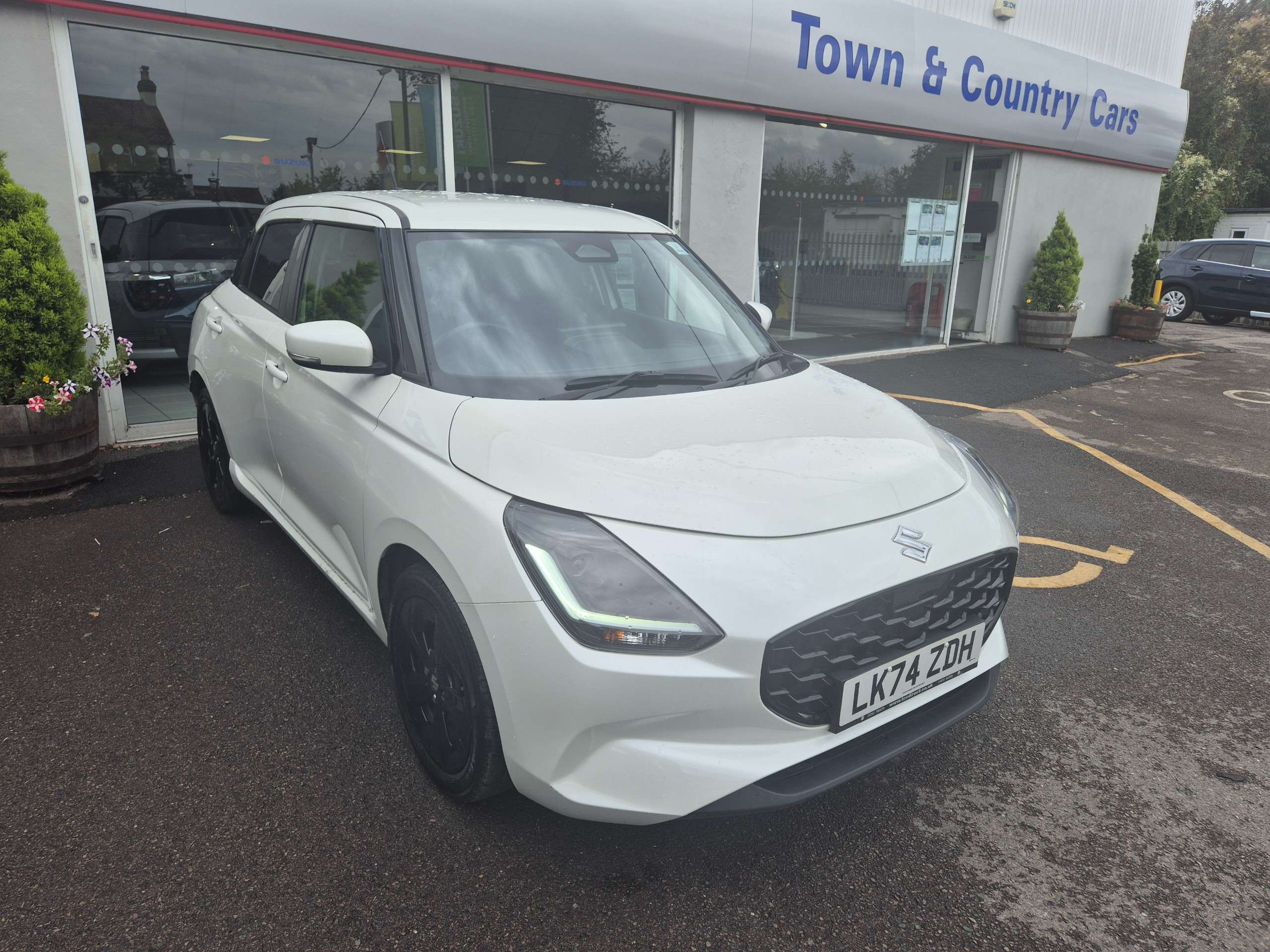A 2024 SUZUKI SWIFT 1.2 MHEV Ultra Hatchback 5dr Petrol Hybrid CVT Euro 6 (s/s) (82 ps) A 2024 SUZUKI SWIFT 1.2 MHEV Ultra Hatchback 5dr Petrol Hybrid CVT Euro 6 (s/s) (82 ps)