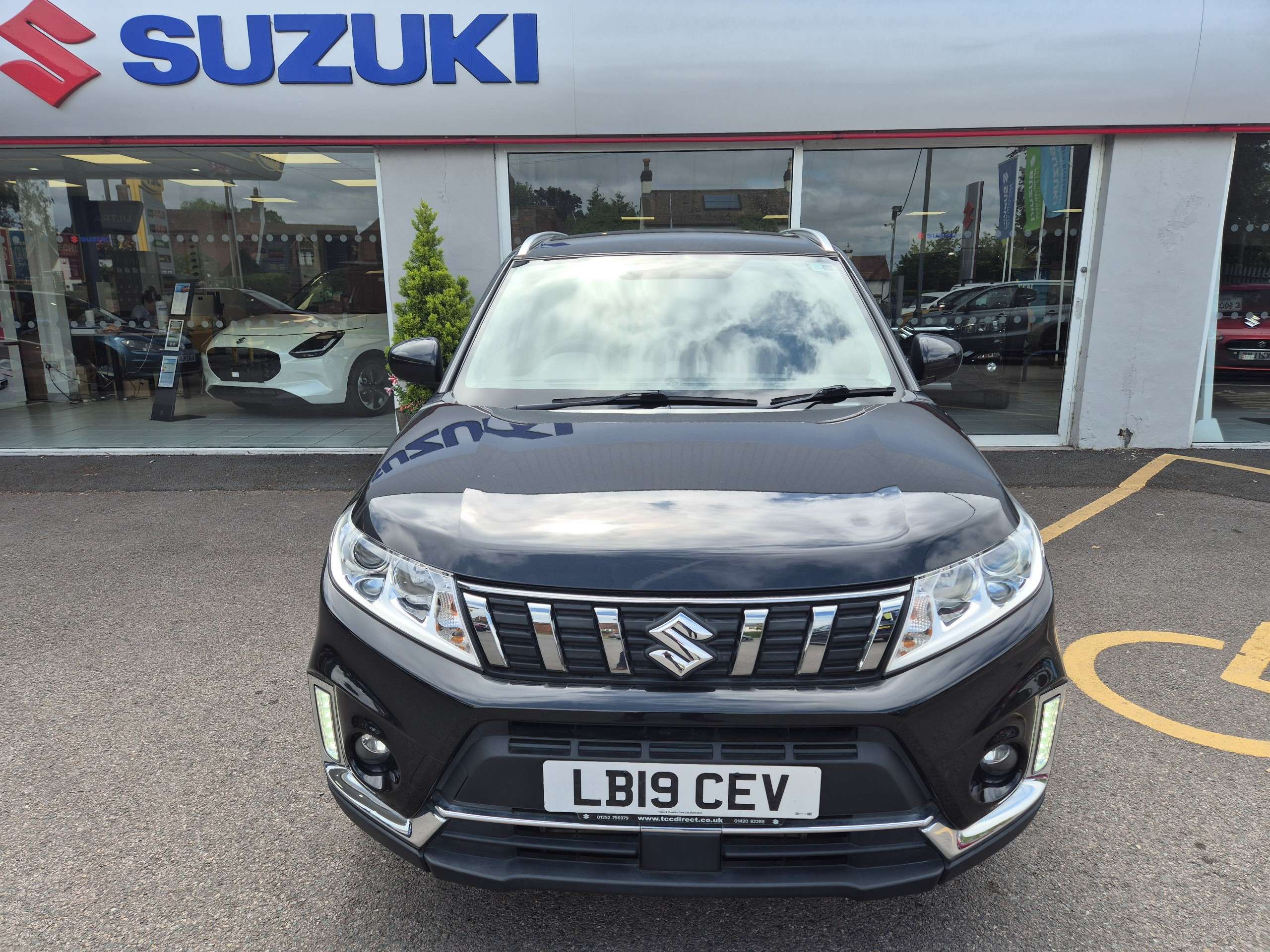 A 2019 SUZUKI VITARA 1.0 Boosterjet SZ-T SUV 5dr Petrol Auto Euro 6 (s/s) (111 ps) A 2019 SUZUKI VITARA 1.0 Boosterjet SZ-T SUV 5dr Petrol Auto Euro 6 (s/s) (111 ps)