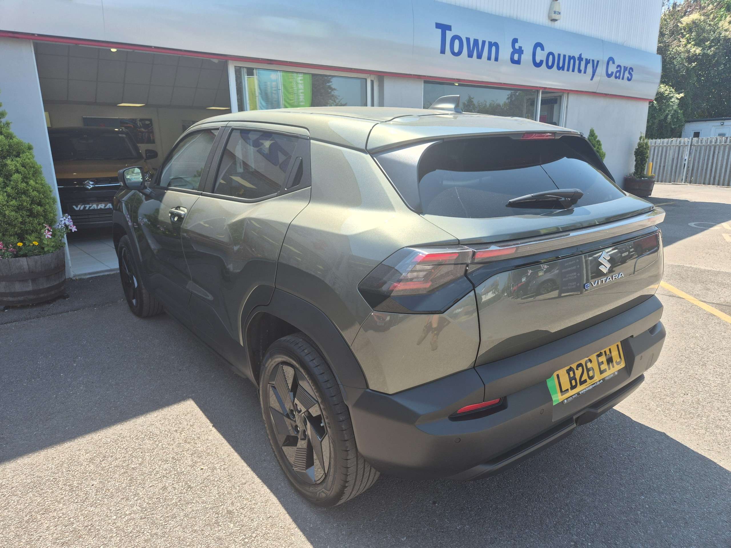 A 2026 SUZUKI E VITARA MOTION 61kWh Motion SUV 5dr Electric Auto (174 ps) A 2026 SUZUKI E VITARA MOTION 61kWh Motion SUV 5dr Electric Auto (174 ps)
