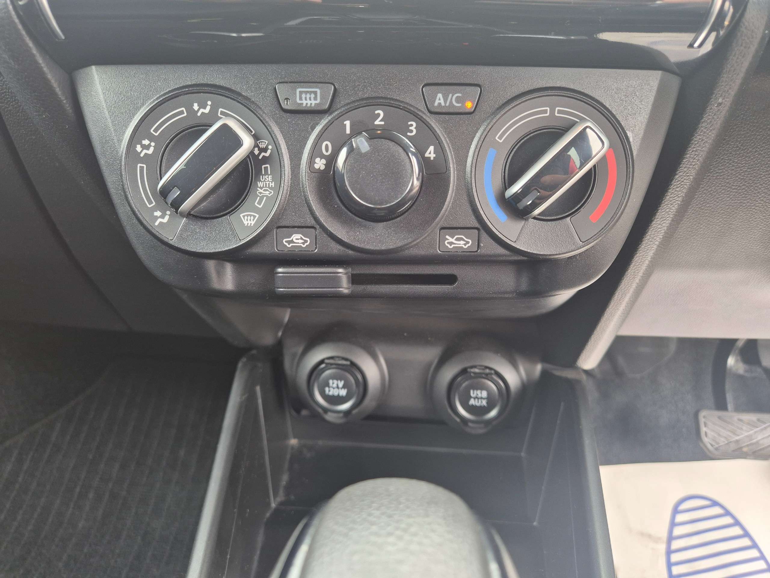 2023 SUZUKI SWIFT 2023 SUZUKI SWIFT